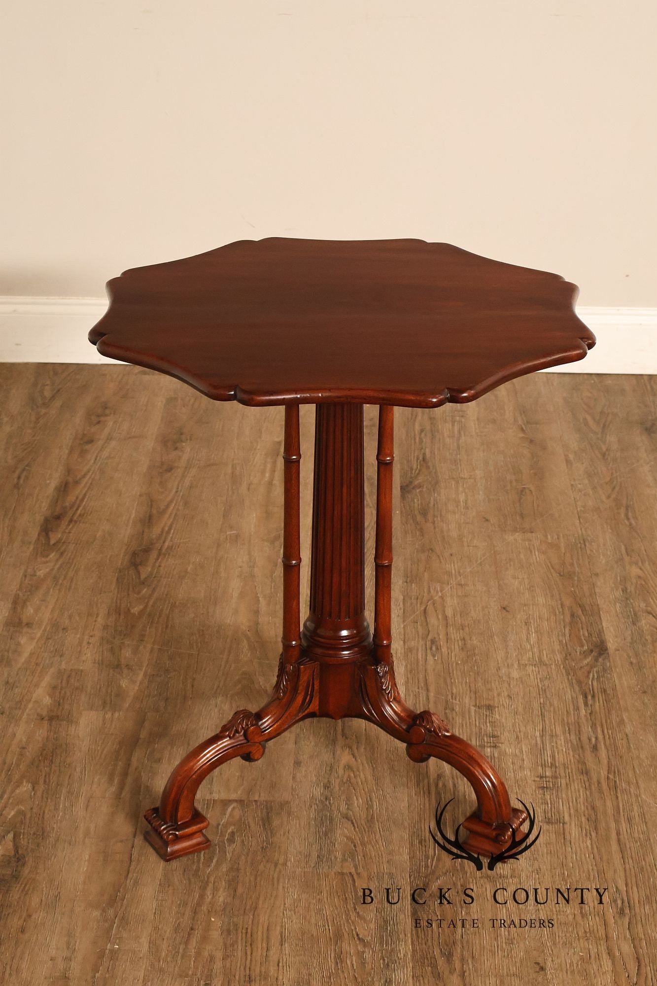 Georgian Style Mahogany Pie Crust Tilt Top Pedestal Table