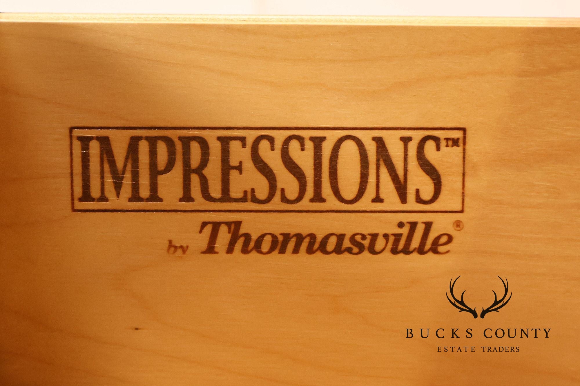 Thomasville 'Impressions' Mission Style Pair of Cherry Nightstands