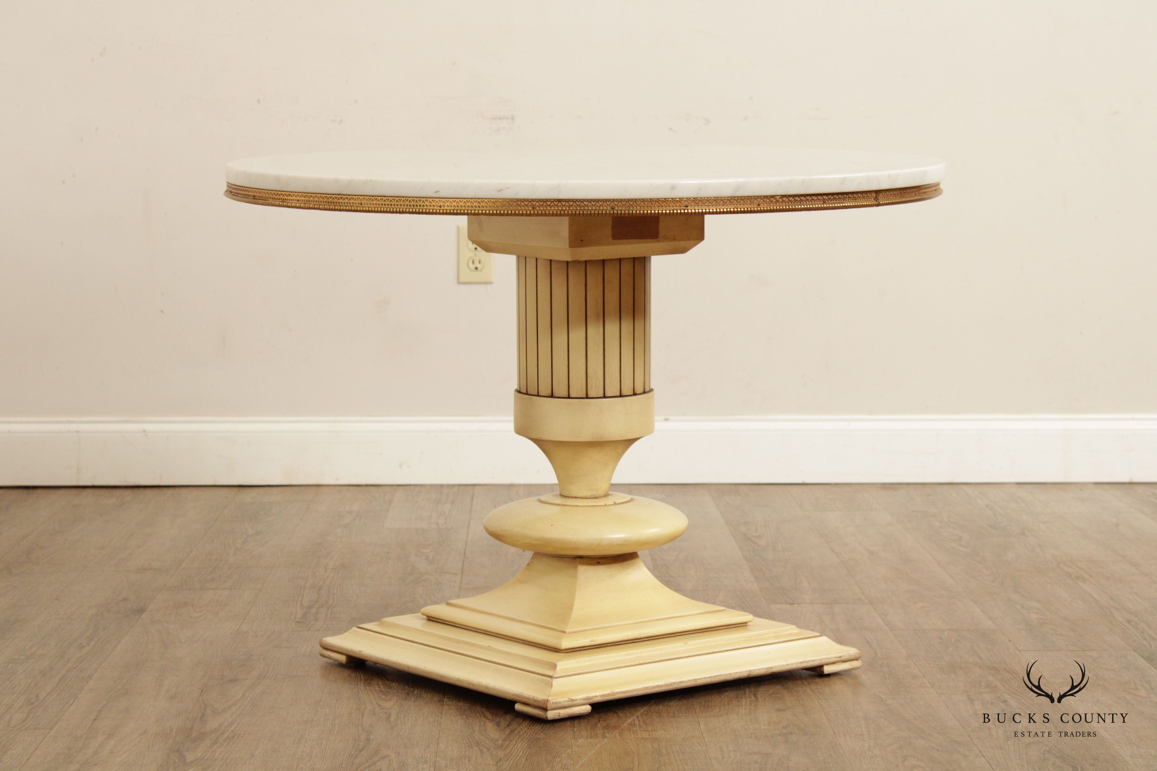 American of Chicago Vintage Round Marble Top Neoclassical Style Coffee or Center Table