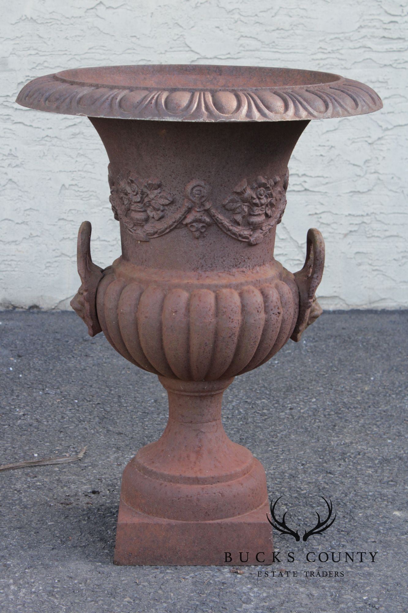 VINTAGE PAIR OF CAST IRON GARDEN URNS