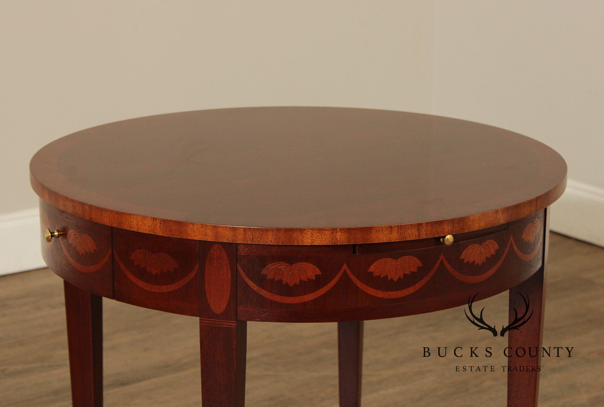 Baker Federal Style Inlaid Mahogany Round occasional Table