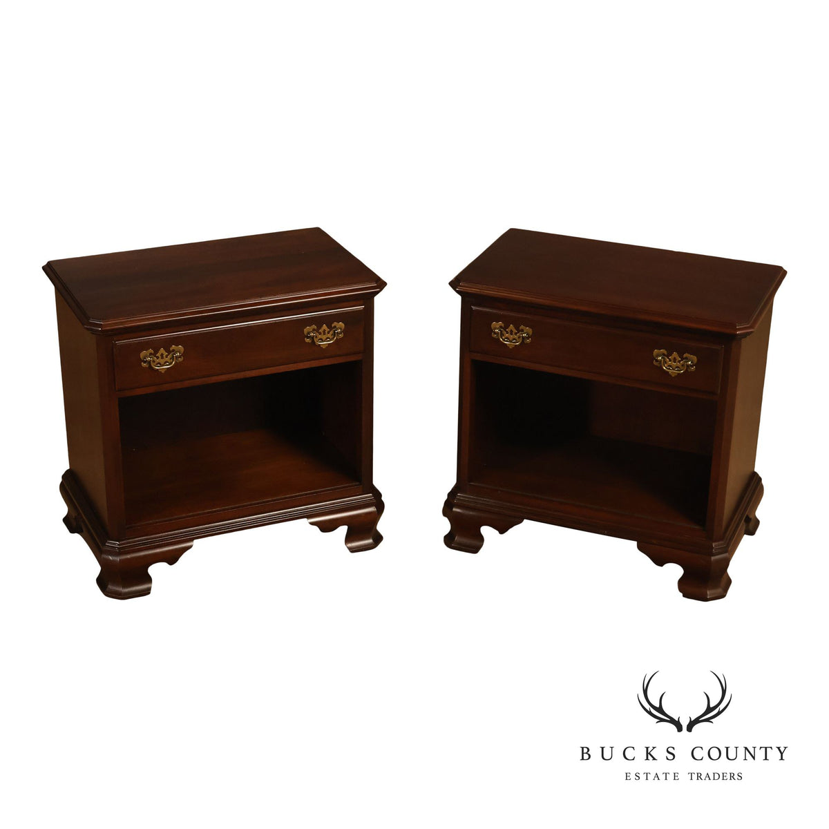 Ethan Allen 'Georgian Court' Pair of Cherry Open Nightstands