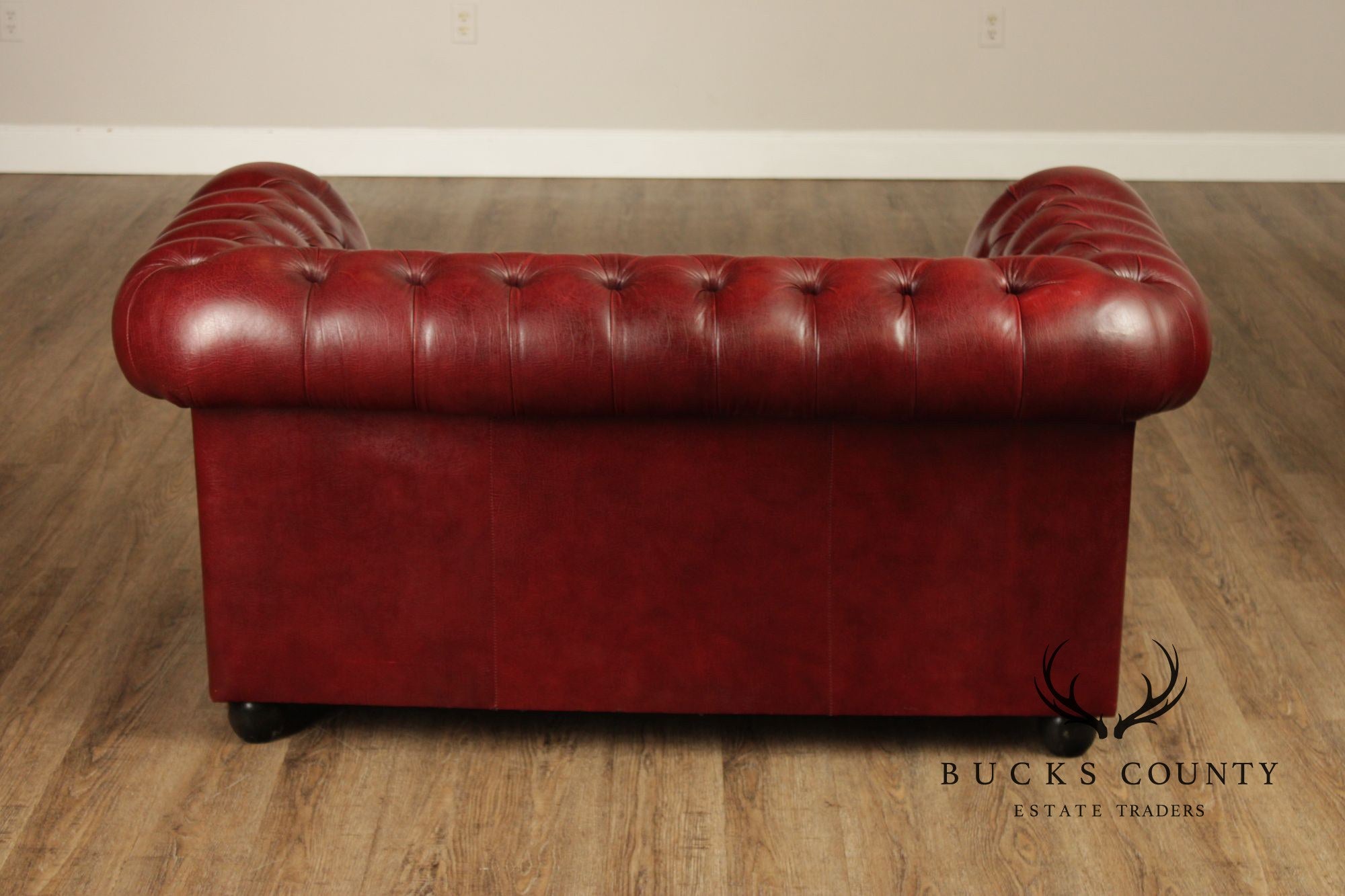 English Traditional Style Tufted Leather Chesterfield Loveseat