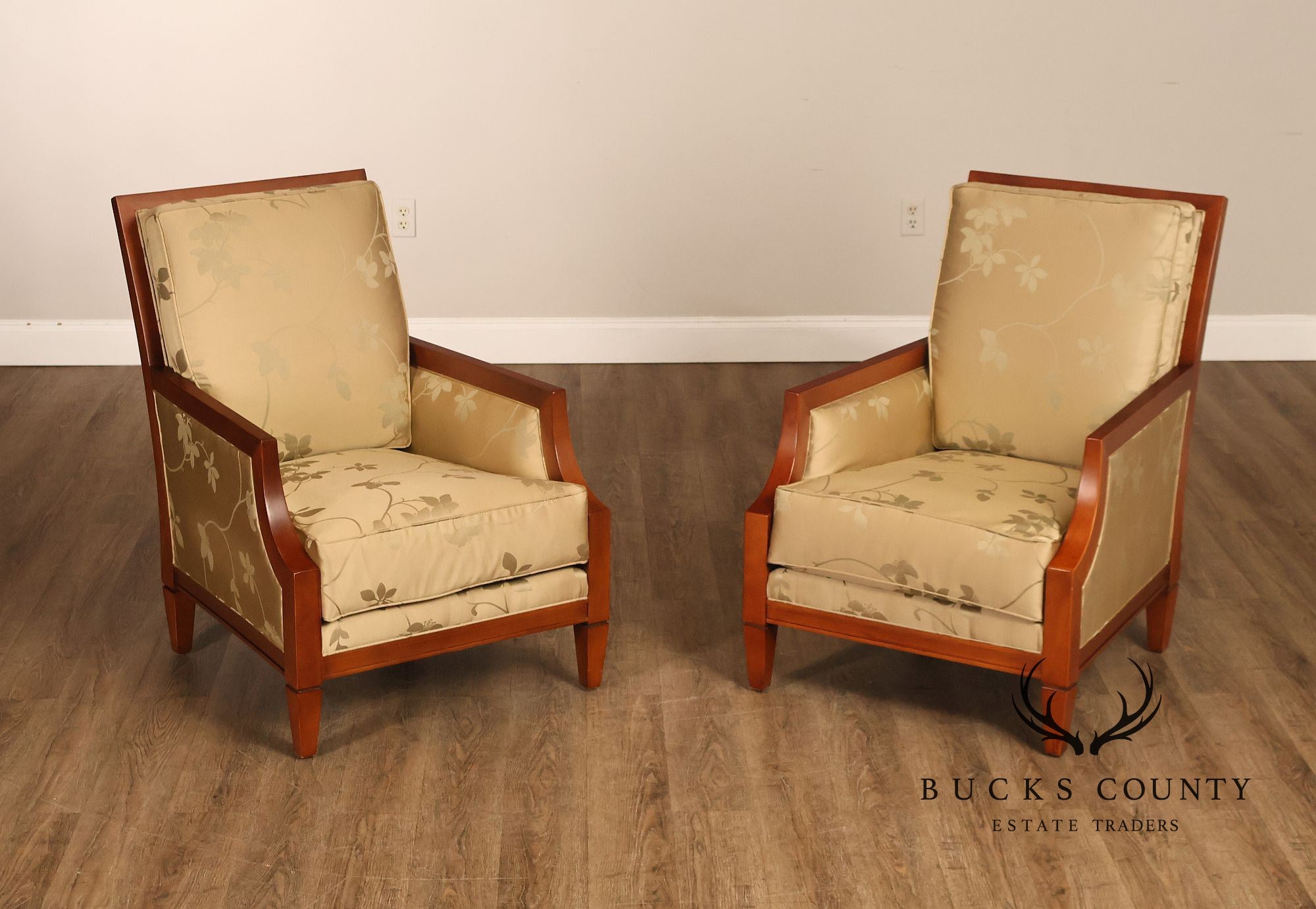 Thomasville Contemporary Pair of Lounge Armchairs
