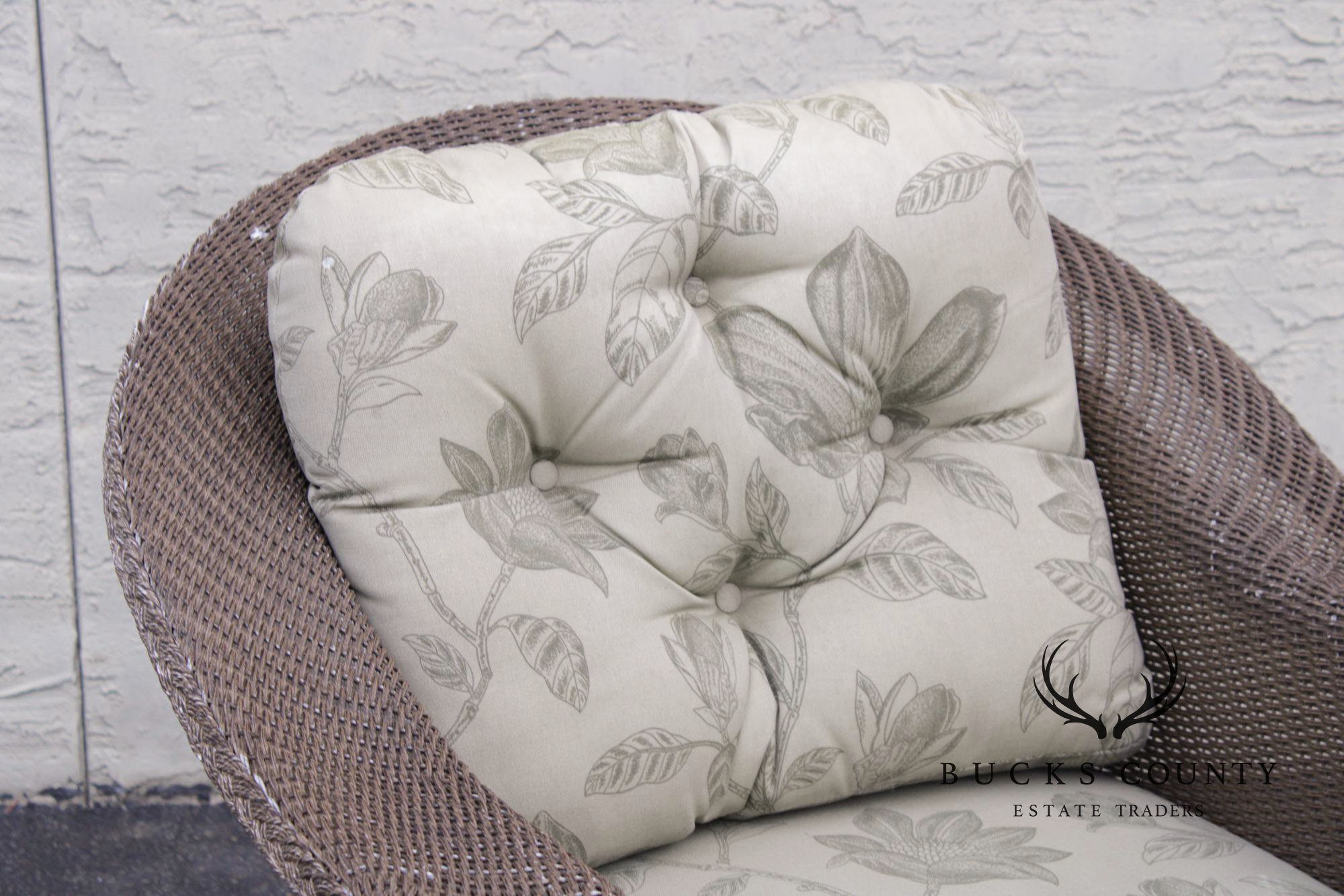 Lloyd Loom Outdoor Swivel Rocking Wicker Lounge Chair