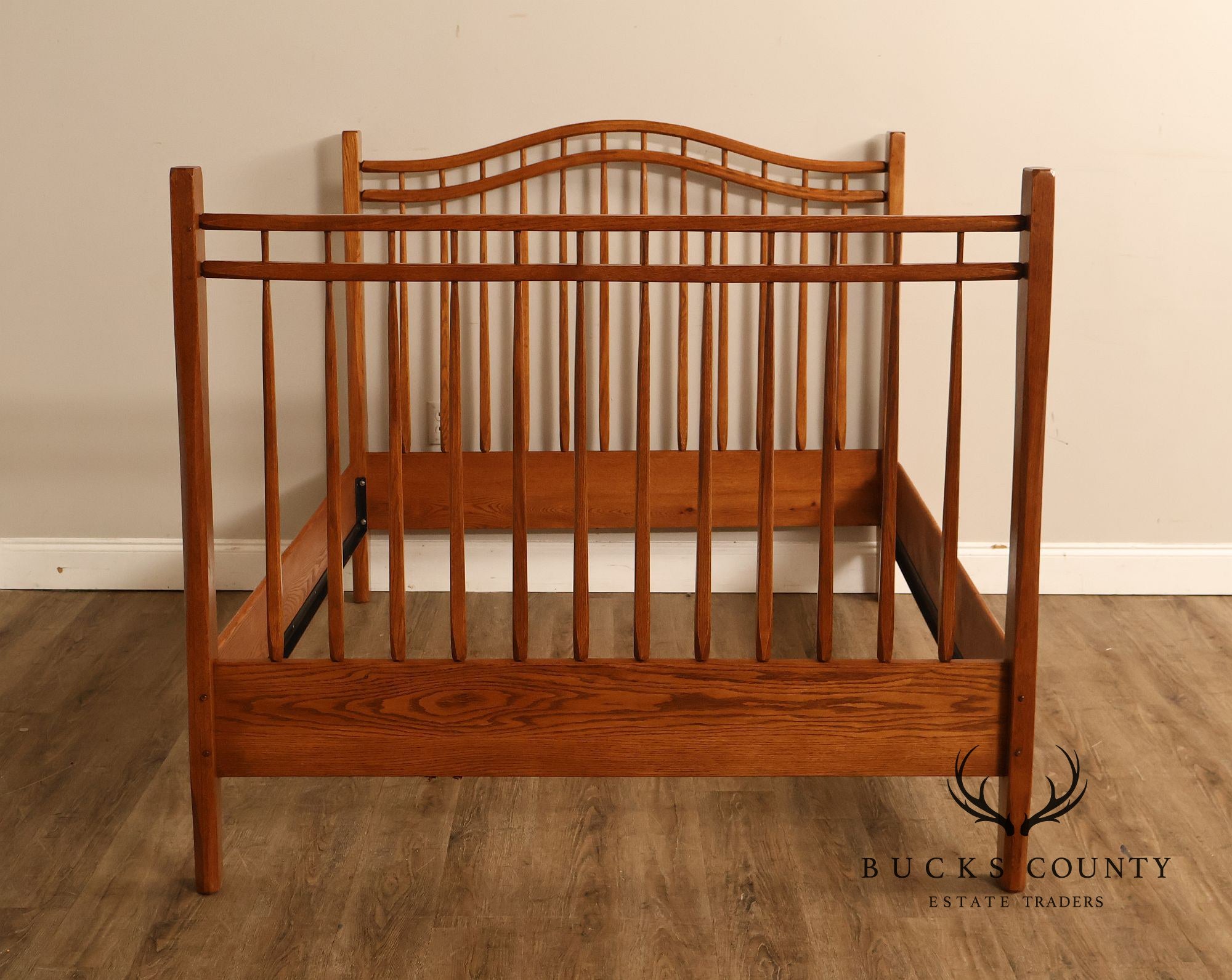 Hunt Country Furniture Farmhouse Style Oak Spindle Full-Size Bed