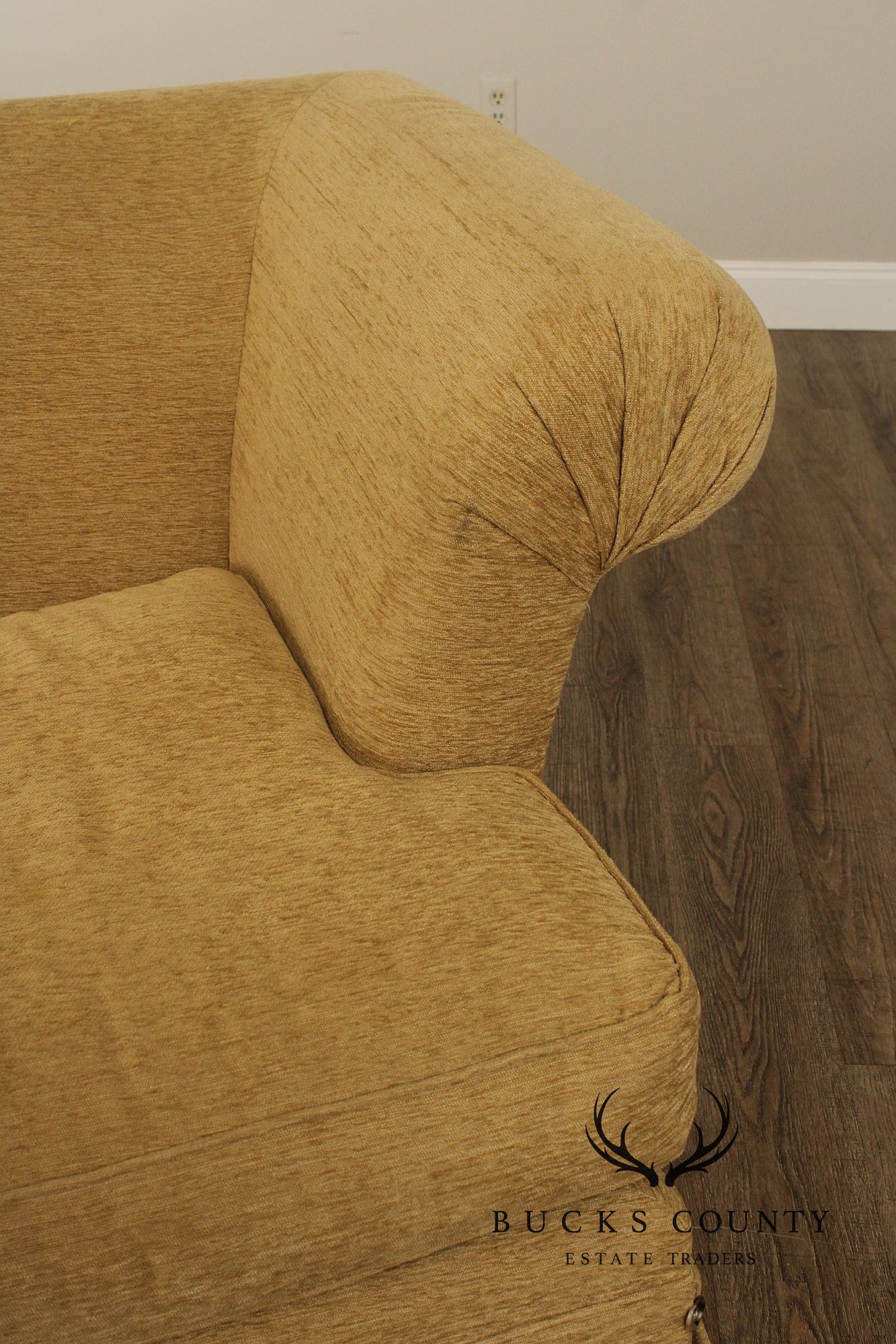 Raymond Waites For Lane Upholstery Traditional Skirted Sofa