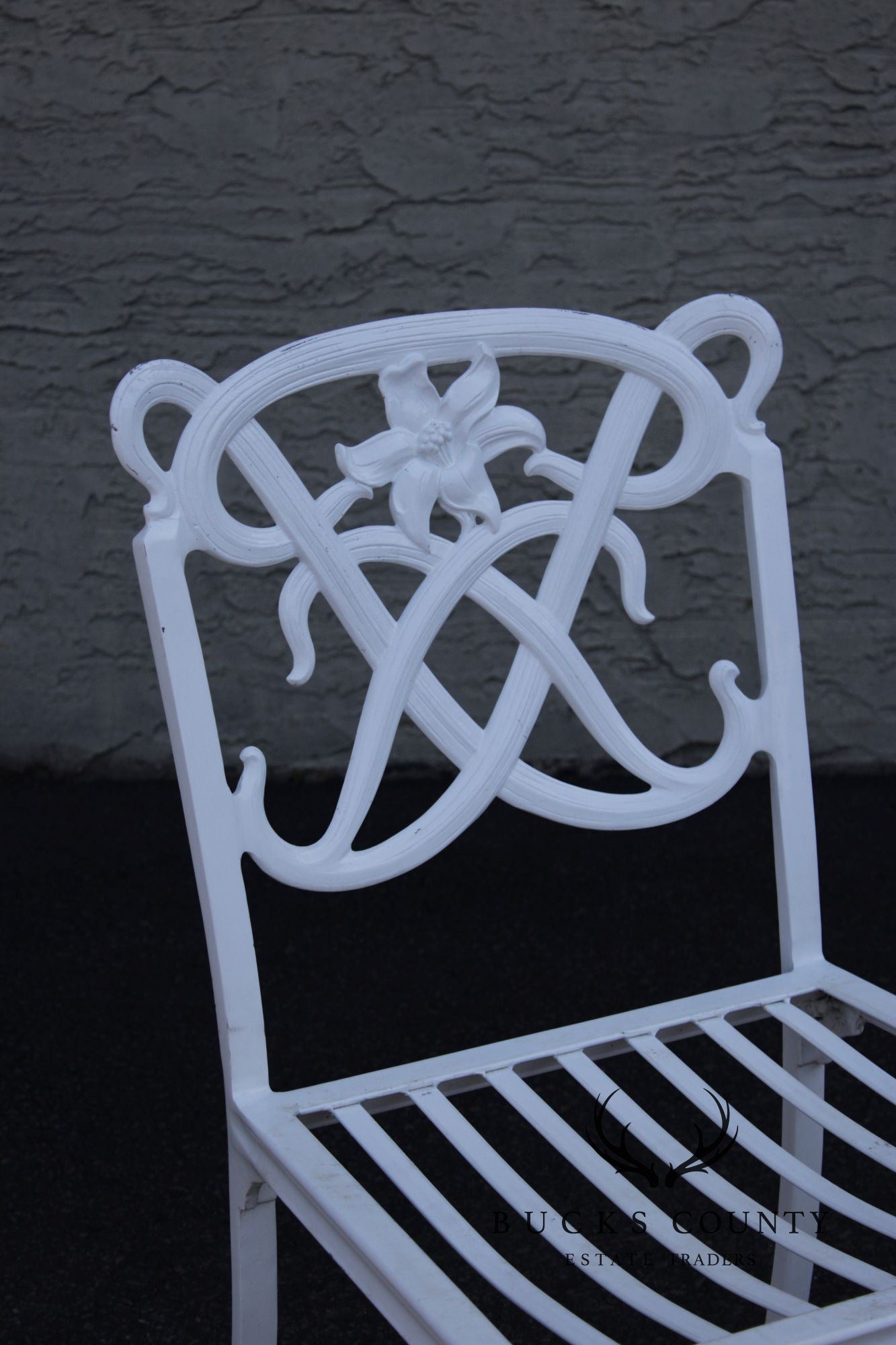 Brown Jordan Set of Eight Cast Aluminum 'Day Lily' Outdoor Dining Chairs