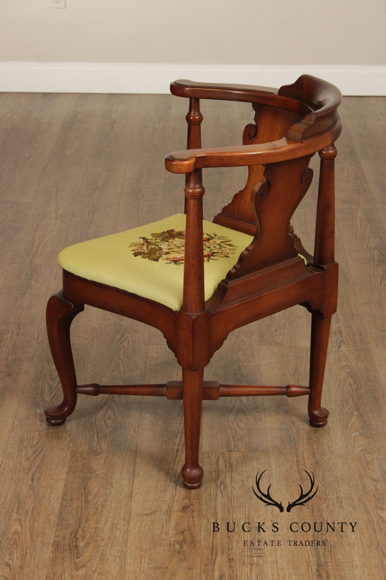 Queen Anne Style Mahogany Corner Chair