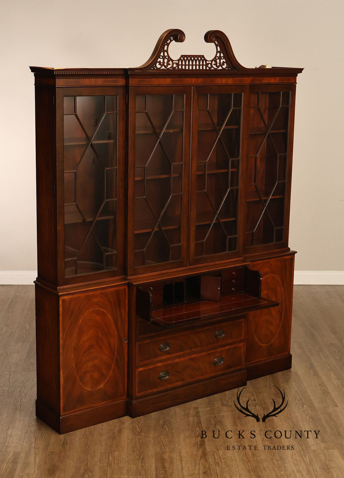 Baker Furniture Georgian Style Vintage Mahogany Breakfront Bookcase