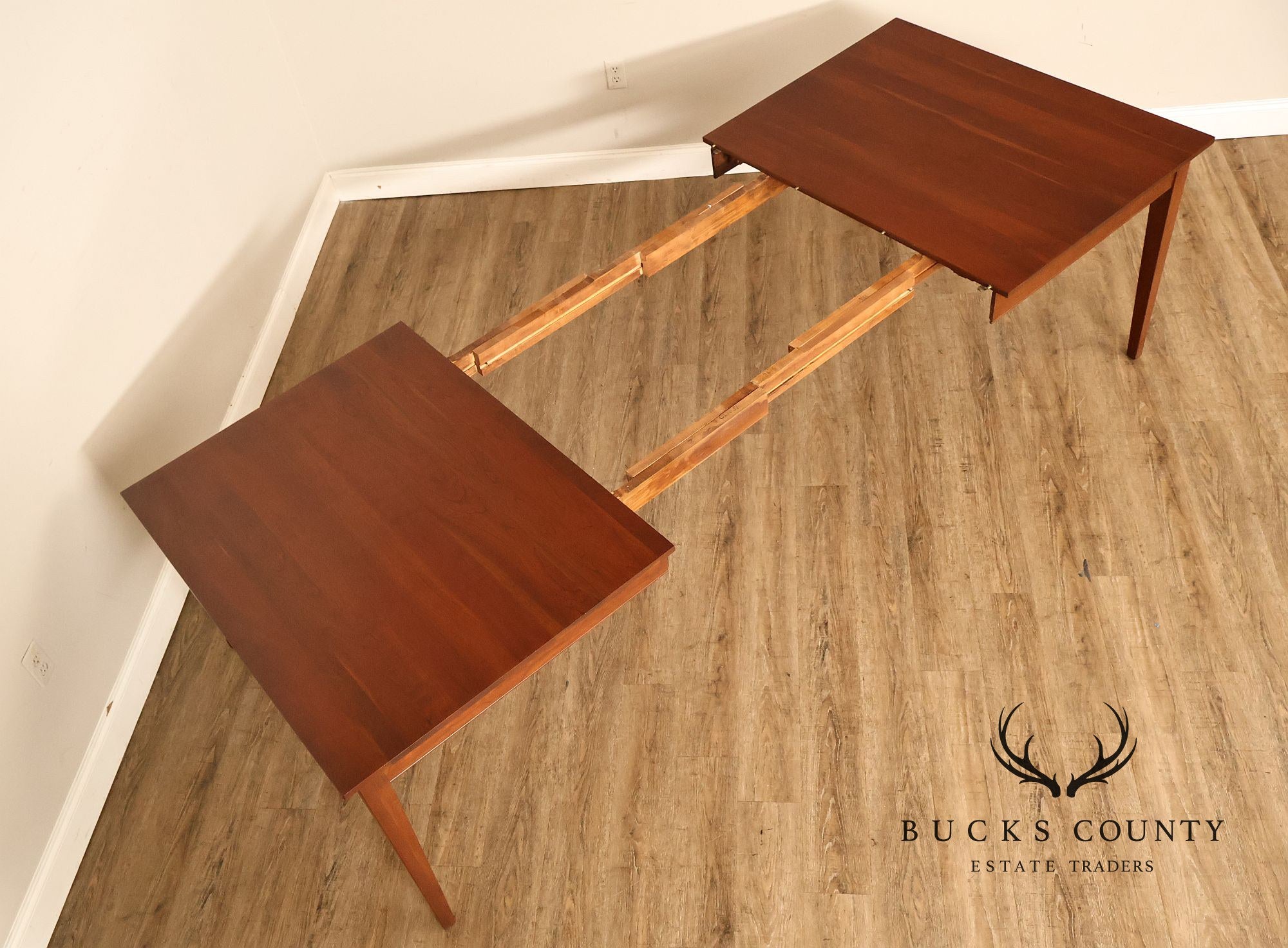 Ethan Allen 'American Impressions' Expandable Cherry Dining Table