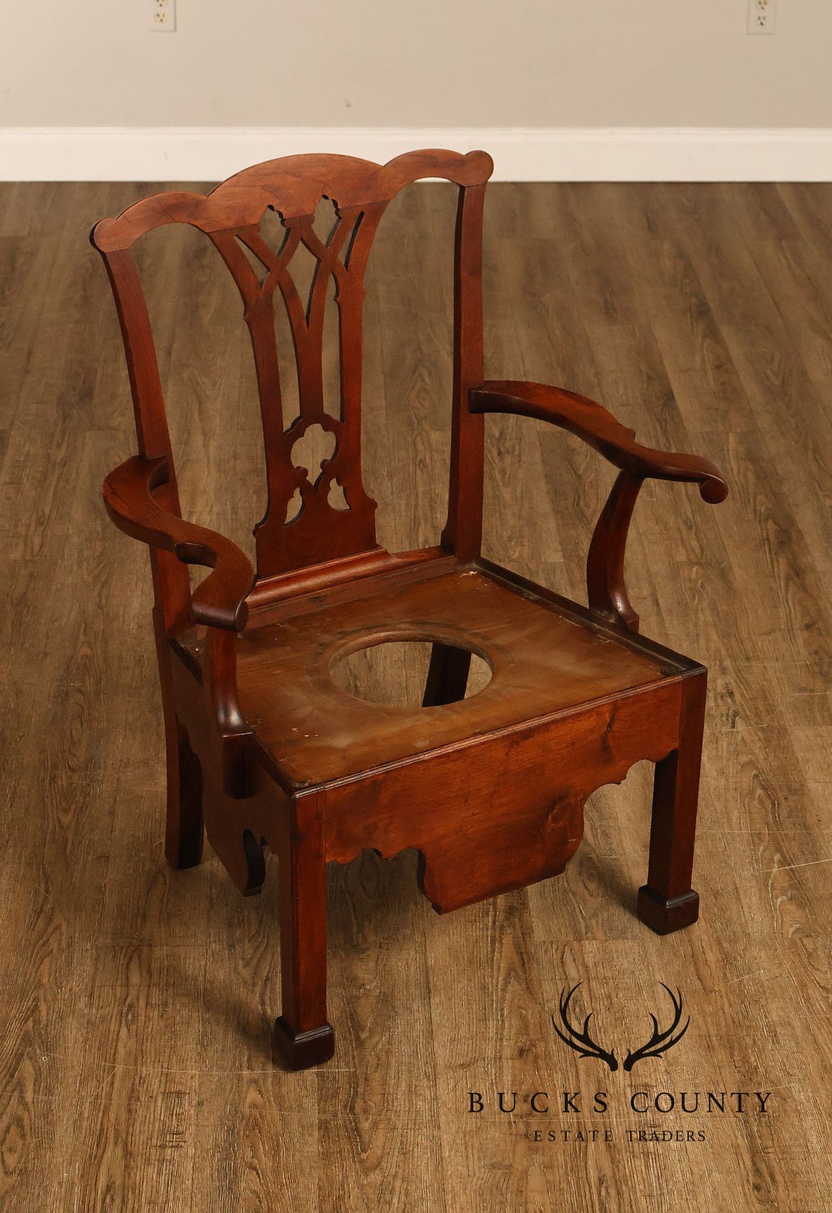 18th Century Pennsylvania Chippendale Walnut Necessary Chair