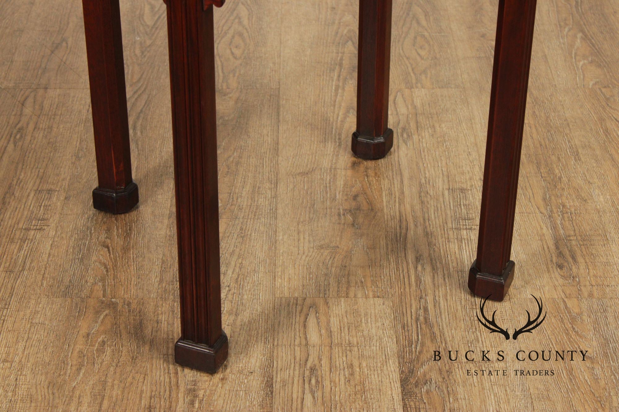 Colony Furniture Chippendale Style Round Mahogany Side Table