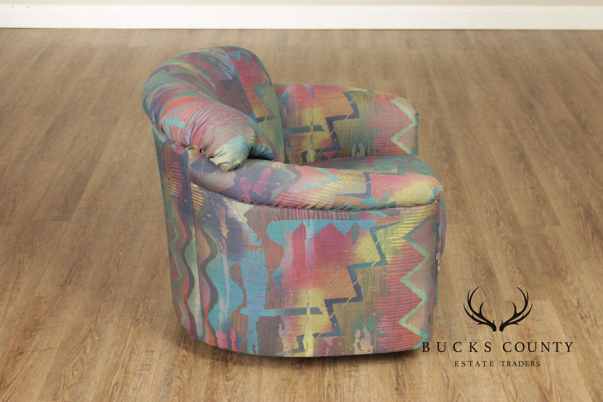 Sherrill Furniture Post Modern Pair of Swivel Club Chairs