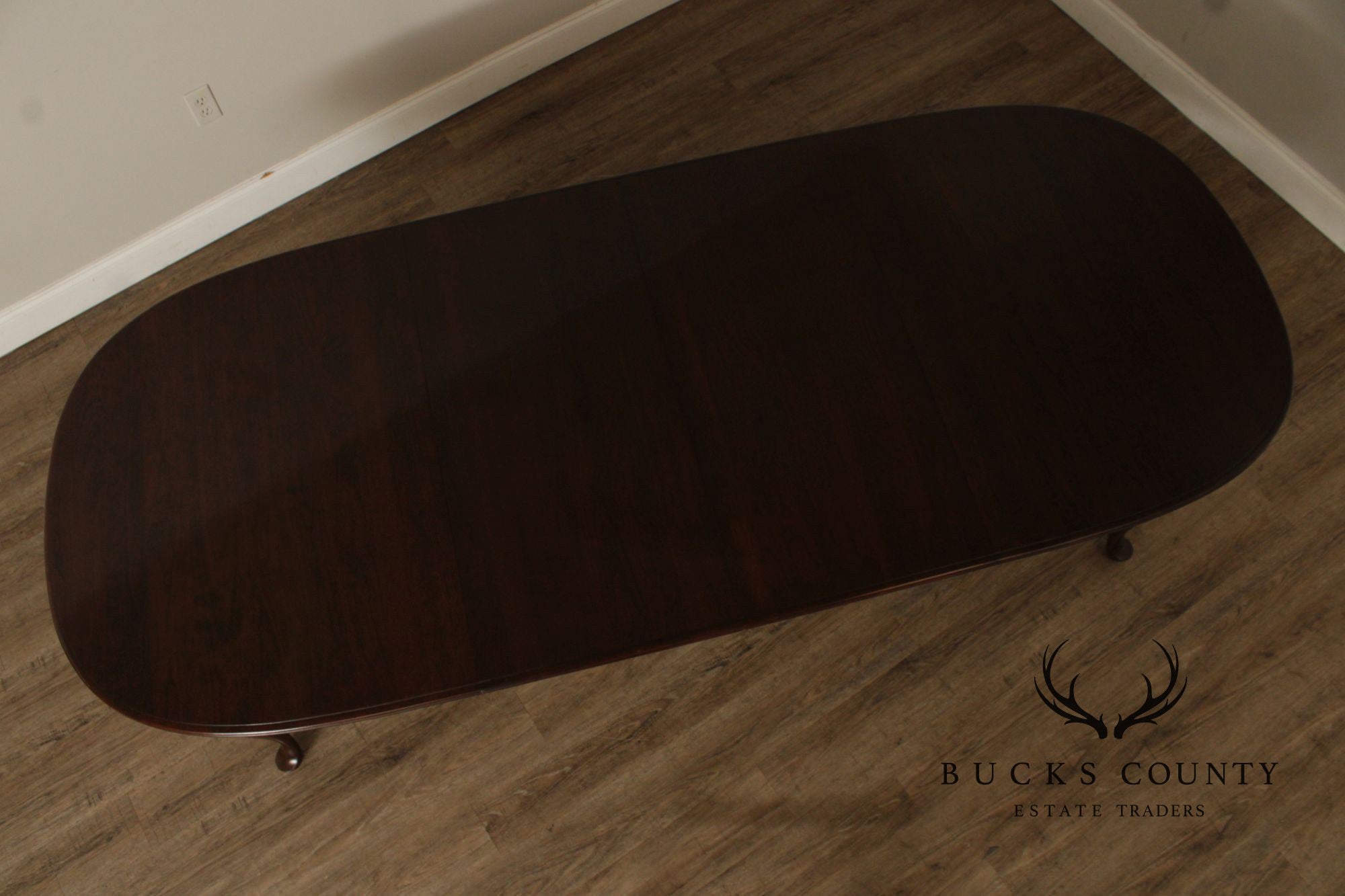Ethan Allen Georgian Court Cherry Expandable Dining Table