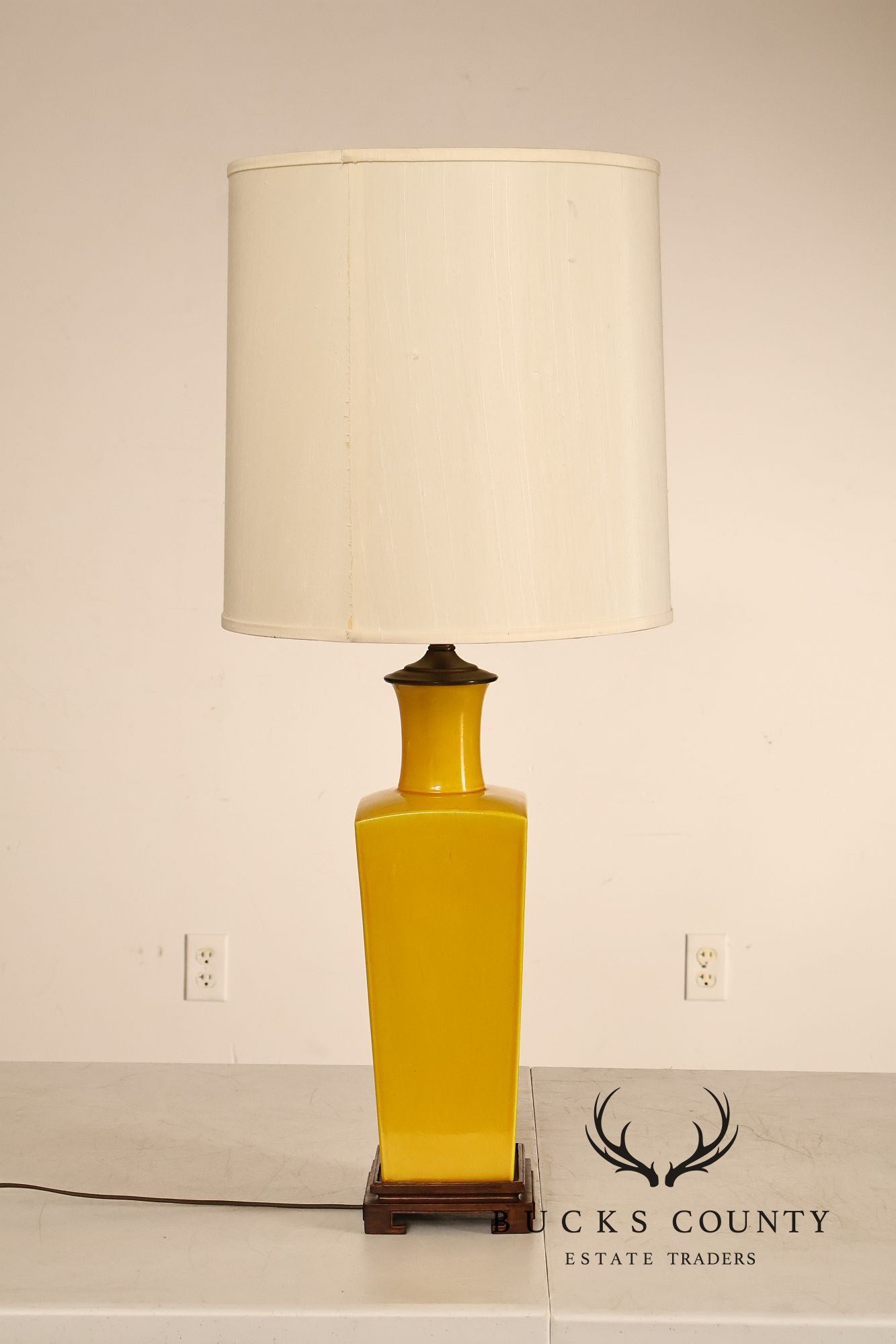 Mid Century Modern Yellow Glazed Ceramic Table Lamp