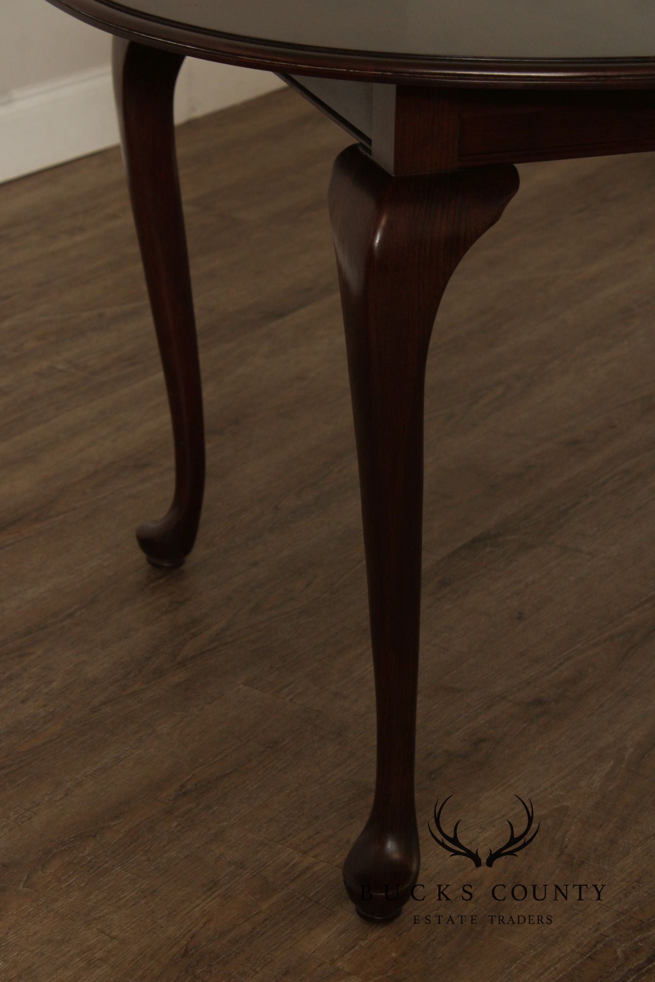 Ethan Allen Georgian Court Cherry Expandable Dining Table