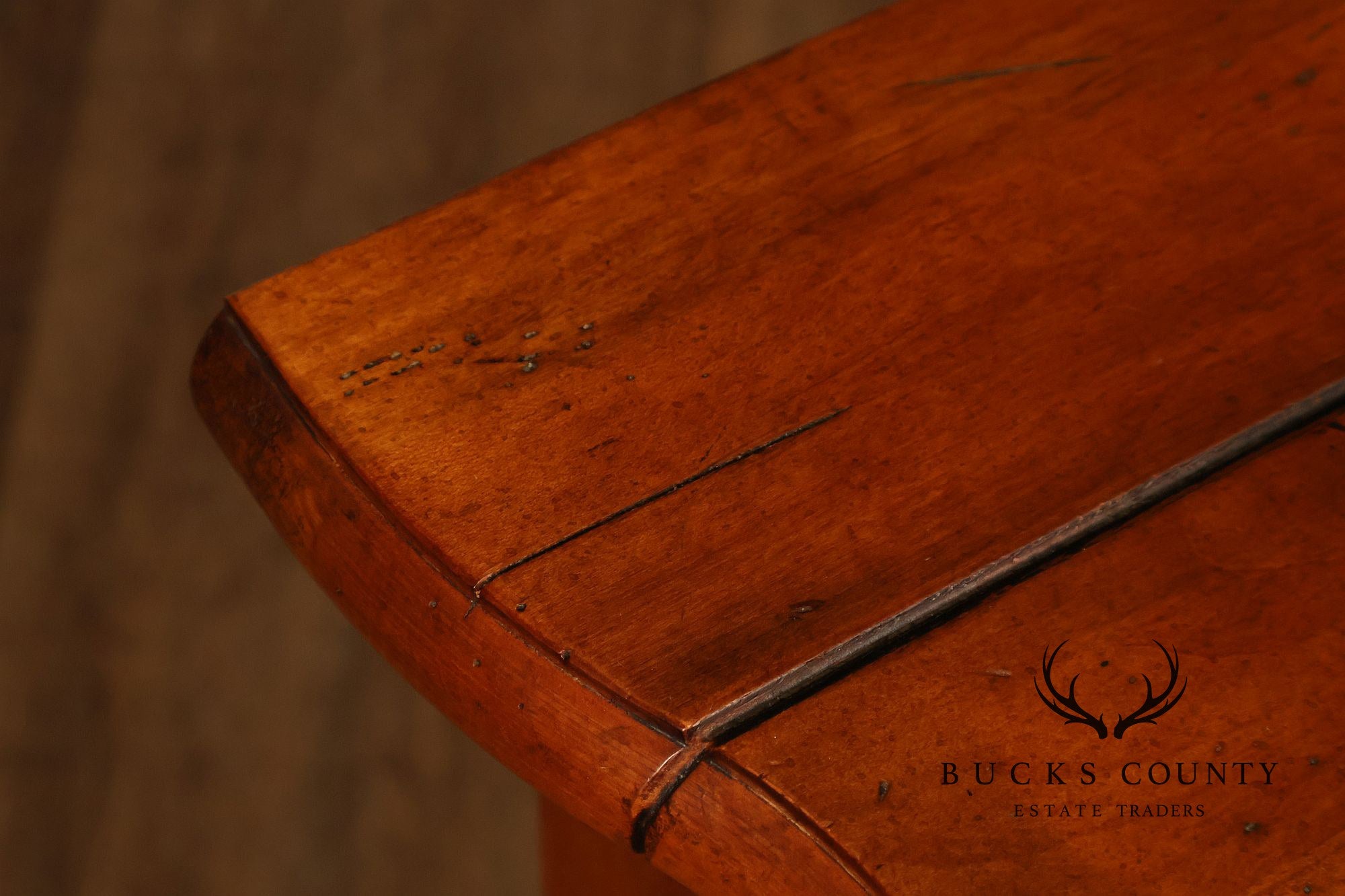 Century Furniture Georgian Style Pair of Blockfront Chests