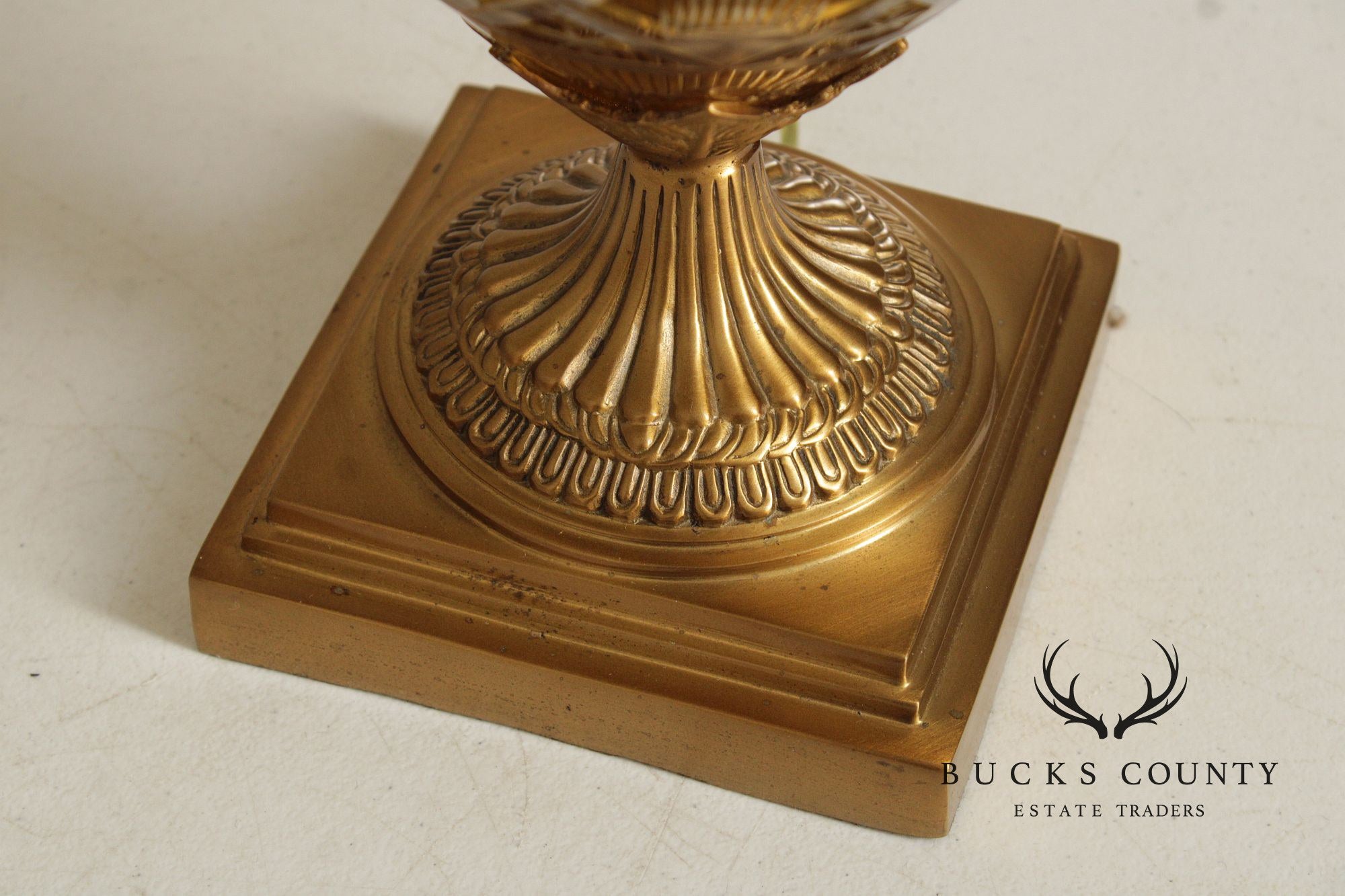 Ethan Allen Amber Glass Urn Table Lamp