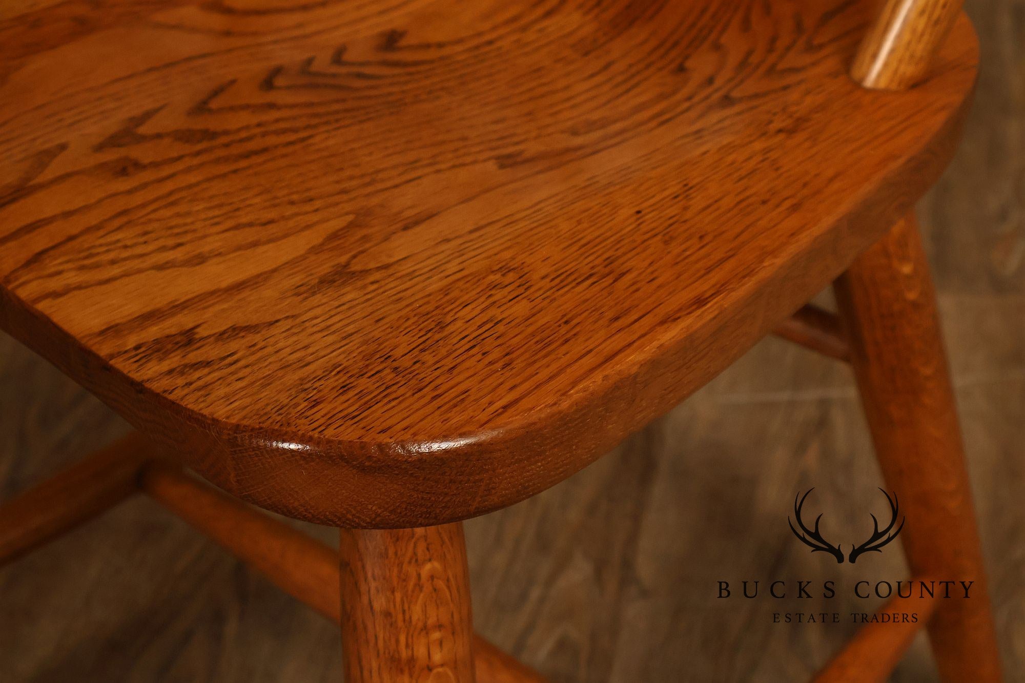 Richardson Brothers Colonial Windsor Style Set Of Seven Oak Dining Chairs