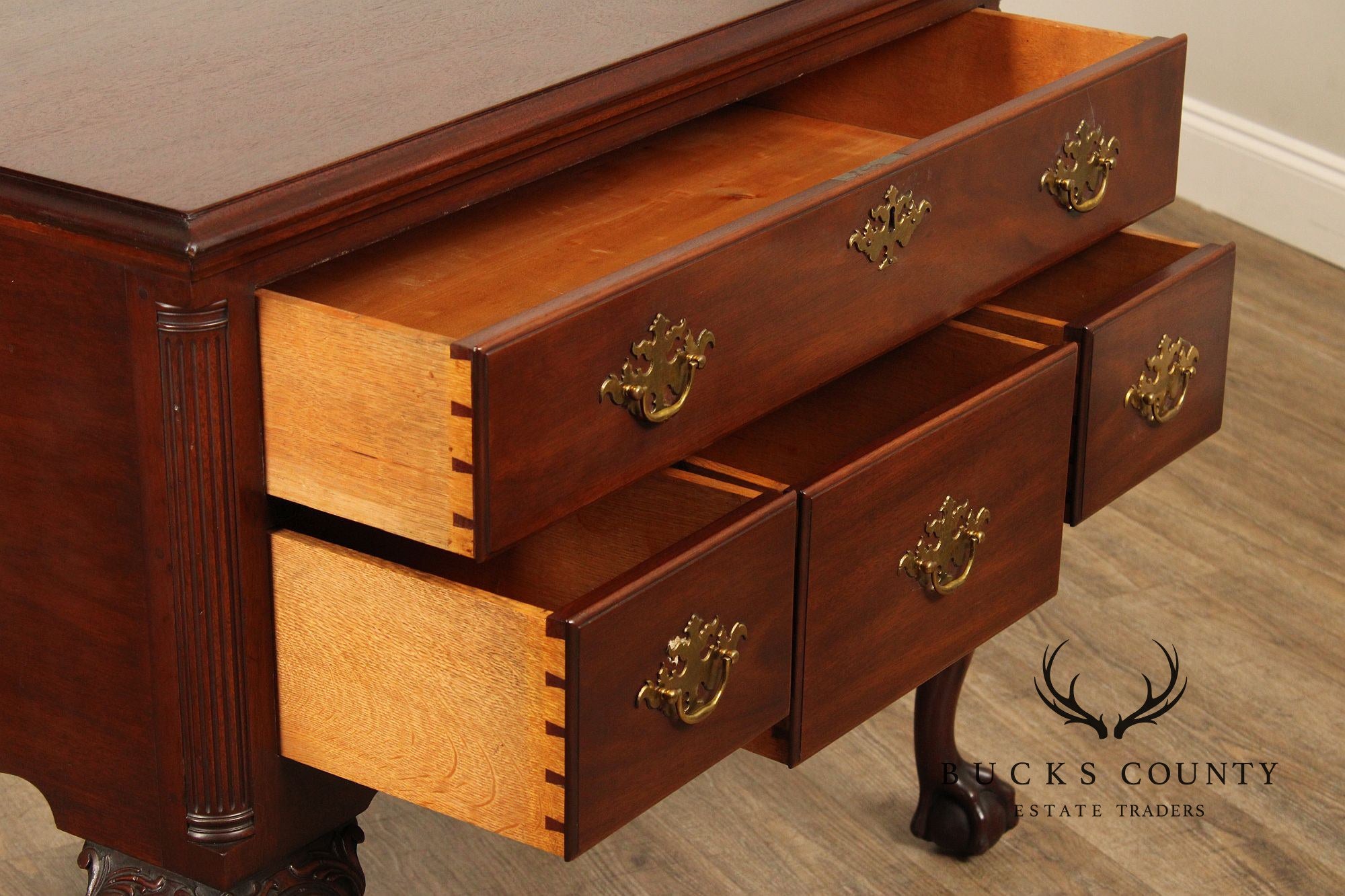 Kittinger Colonial Williamsburg Mahogany Chippendale Style Lowboy