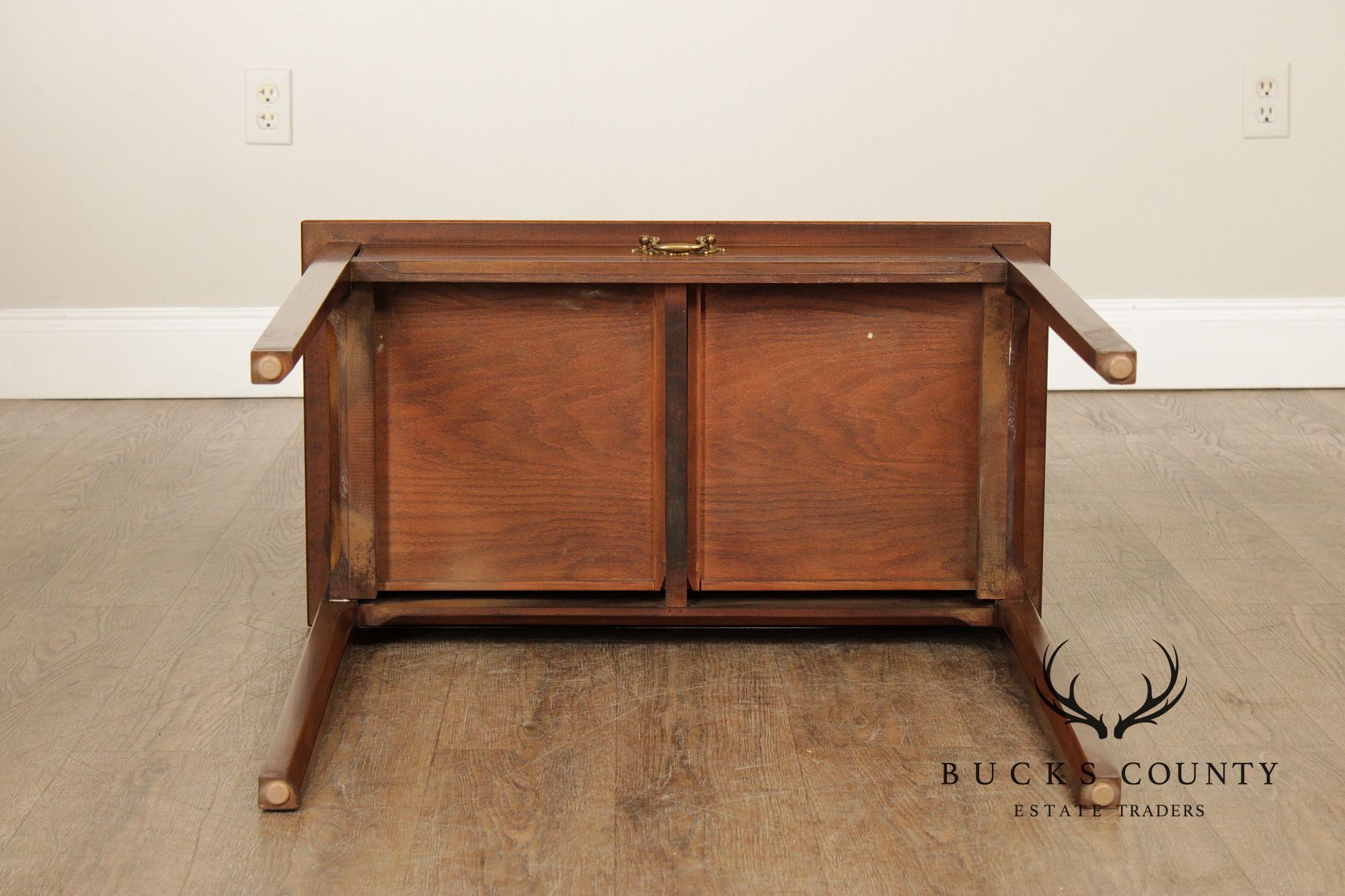 Kittinger Williamsburg Adaptation Pair of Mahogany Console Tables
