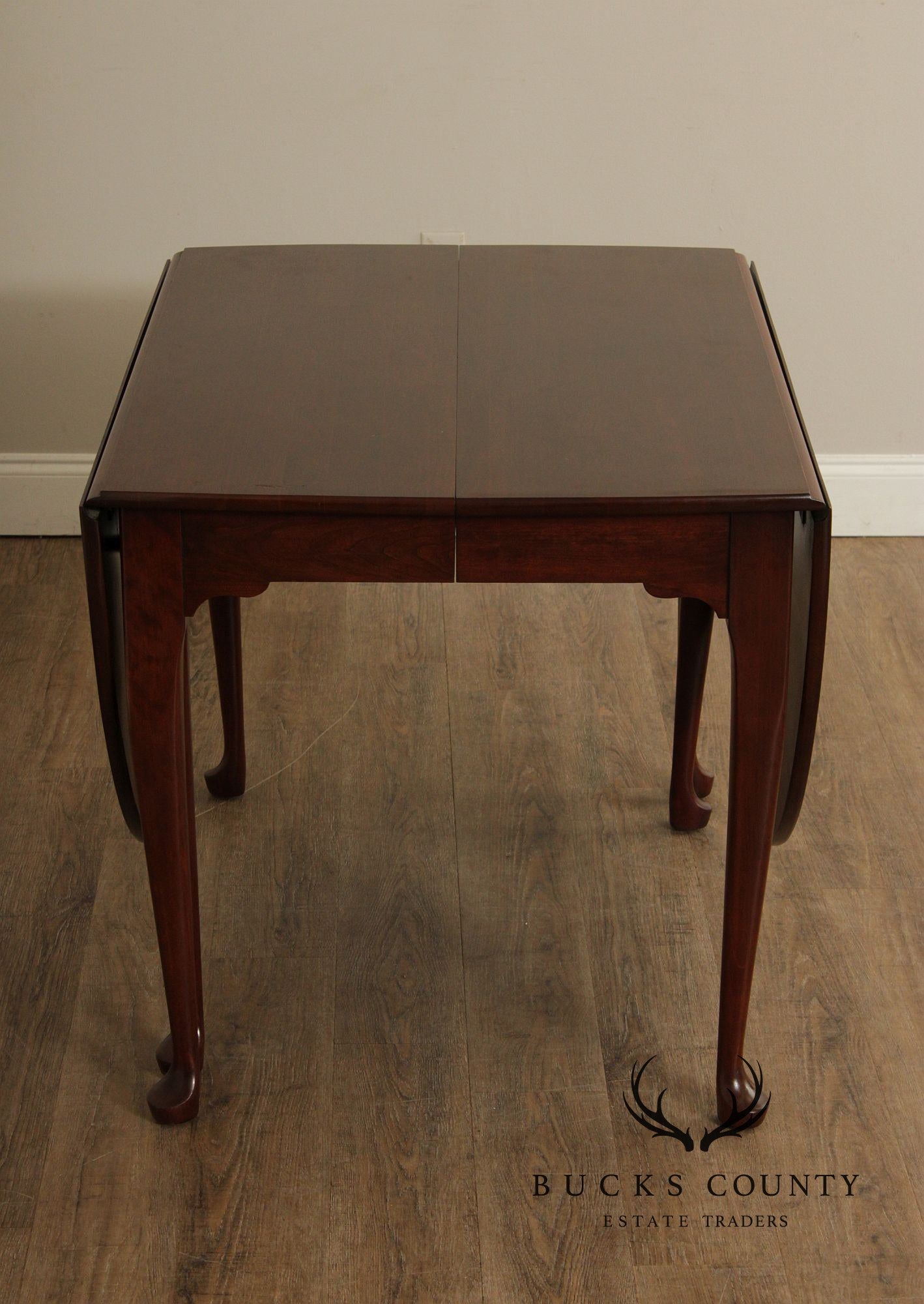 Pennsylvania House Queen Anne Style Cherry Drop Leaf Dining Table