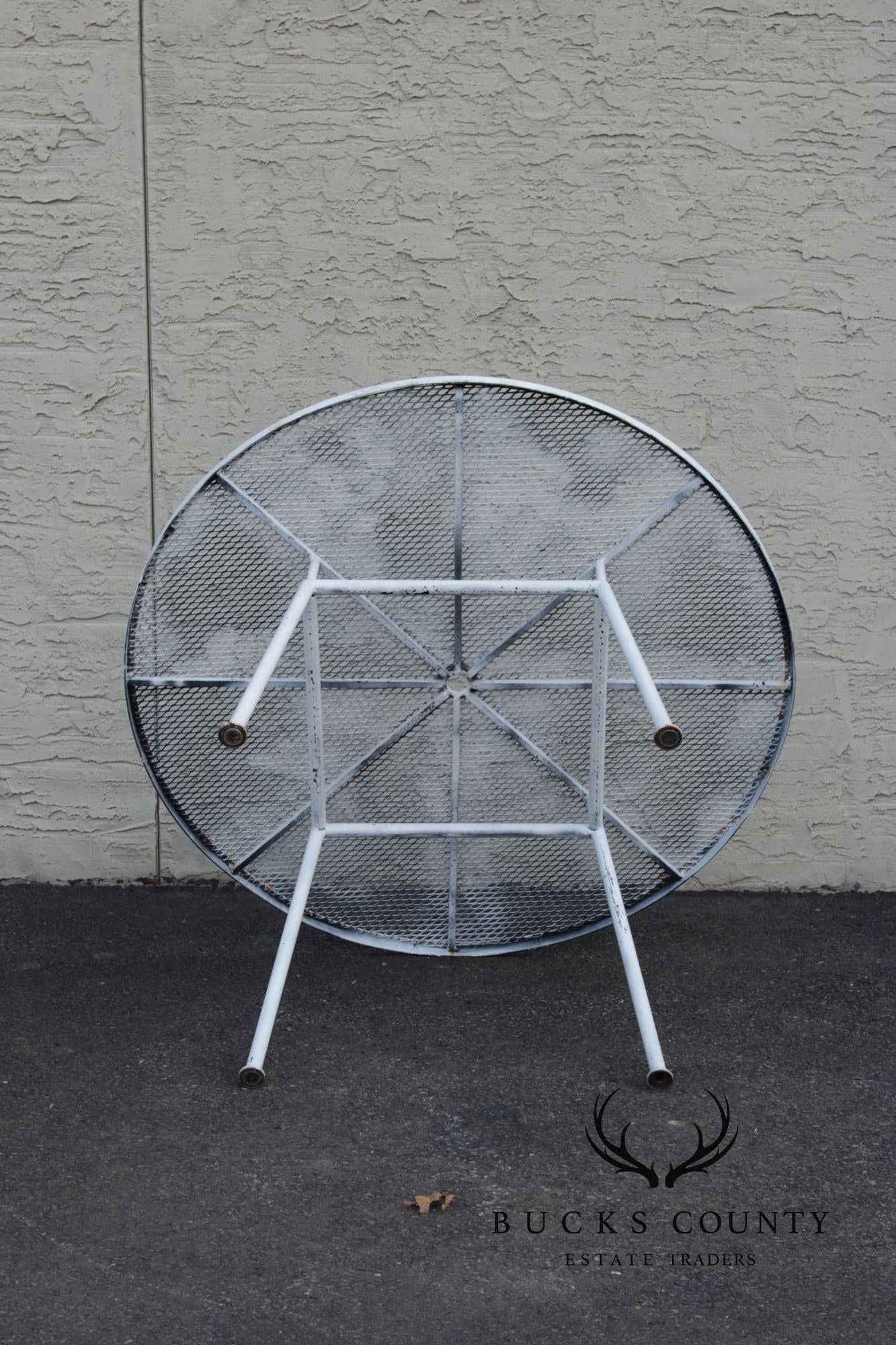 Russell Woodard Mid Century Modern 'Sculptura' Round Dining Table