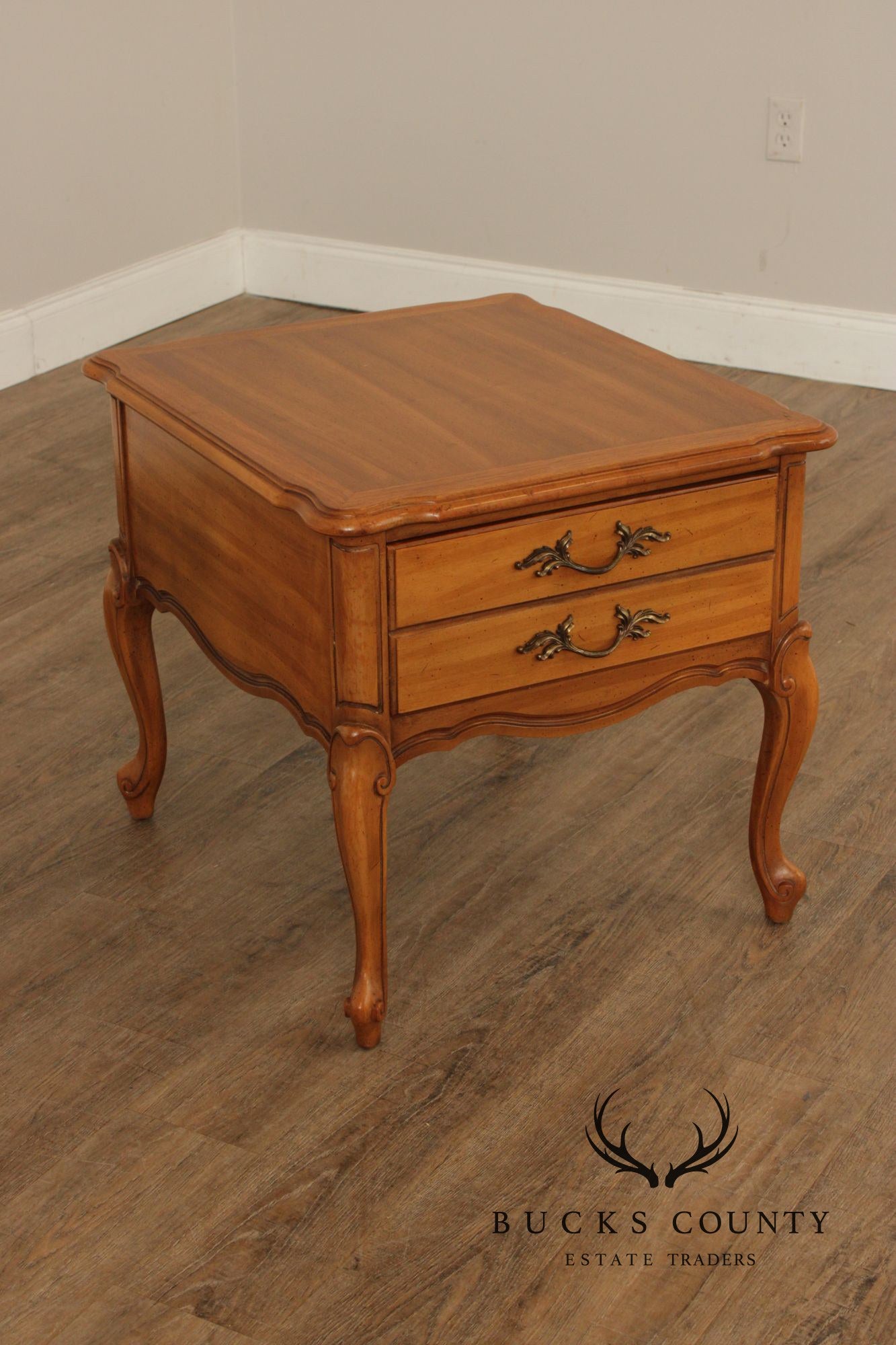 American Of Martinsville French Provincial Style Vintage Fruitwood End Table