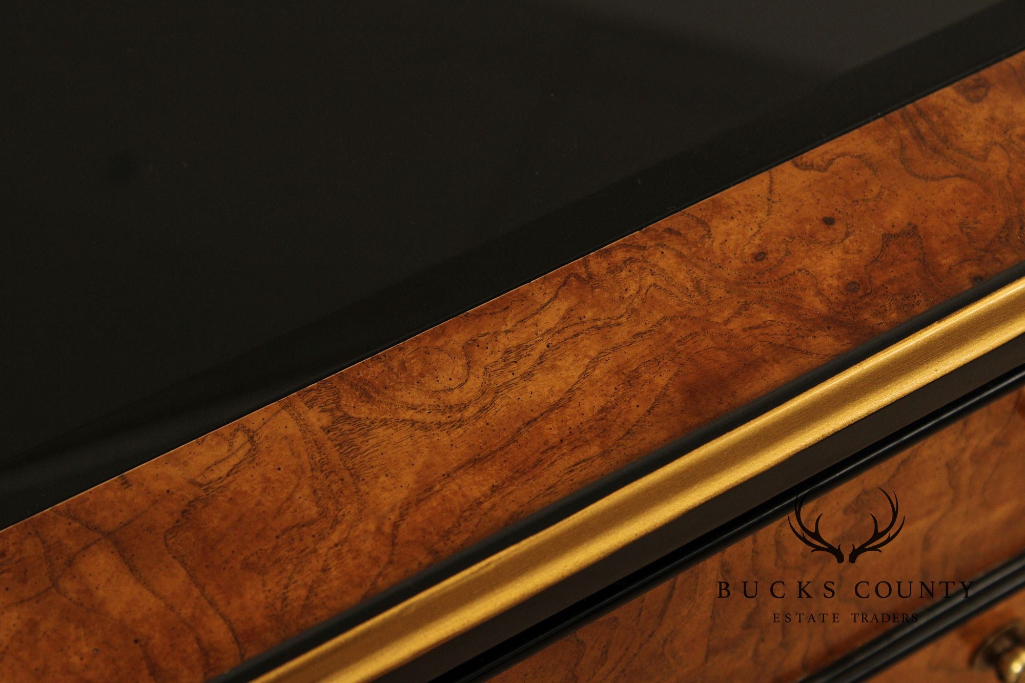 Drexel 'Et Cetera' Chinoiserie Style Glass Top End Table