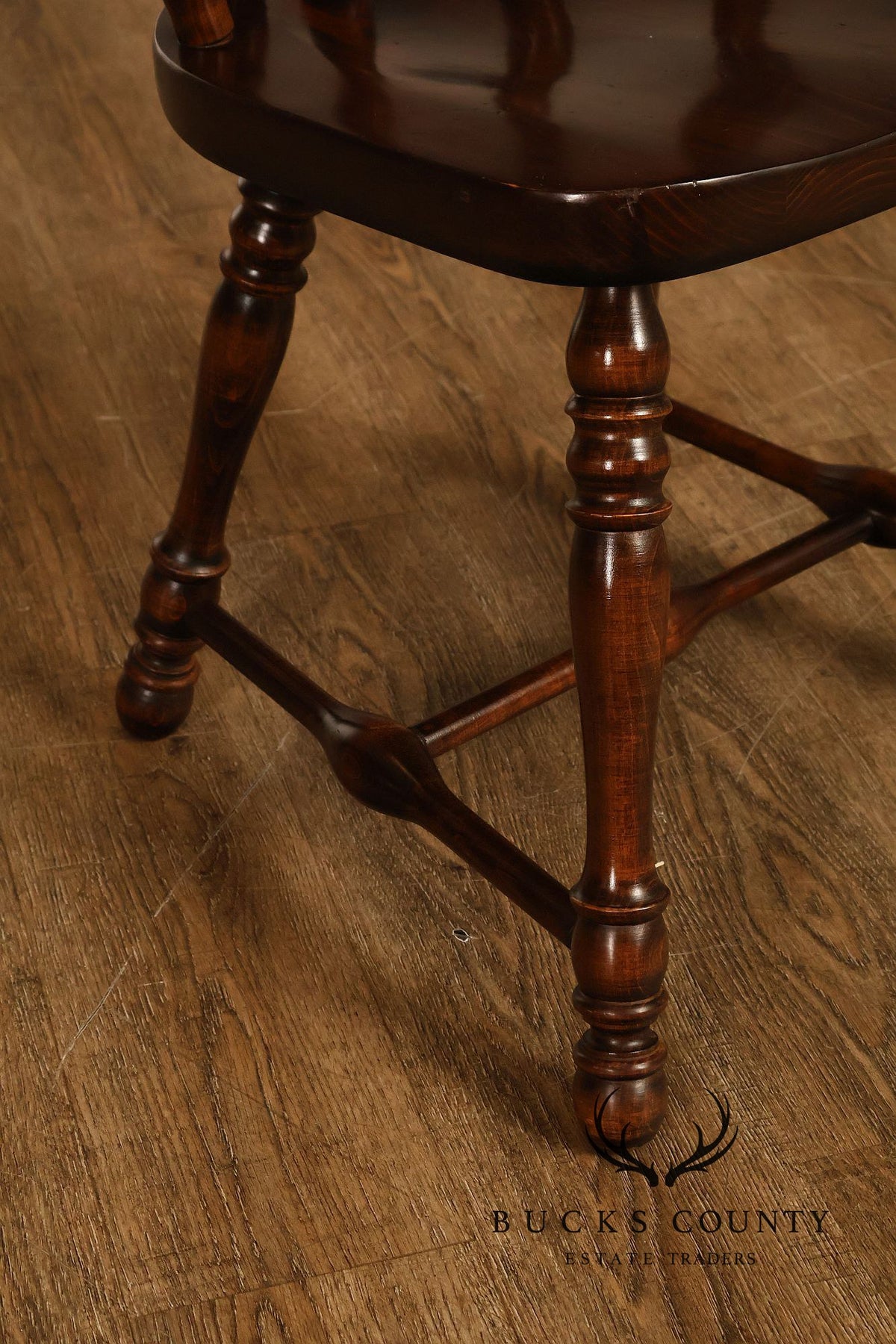 Set Of Four Ethan Allen Colonial Style Dark Finish Windsor Dining Chairs