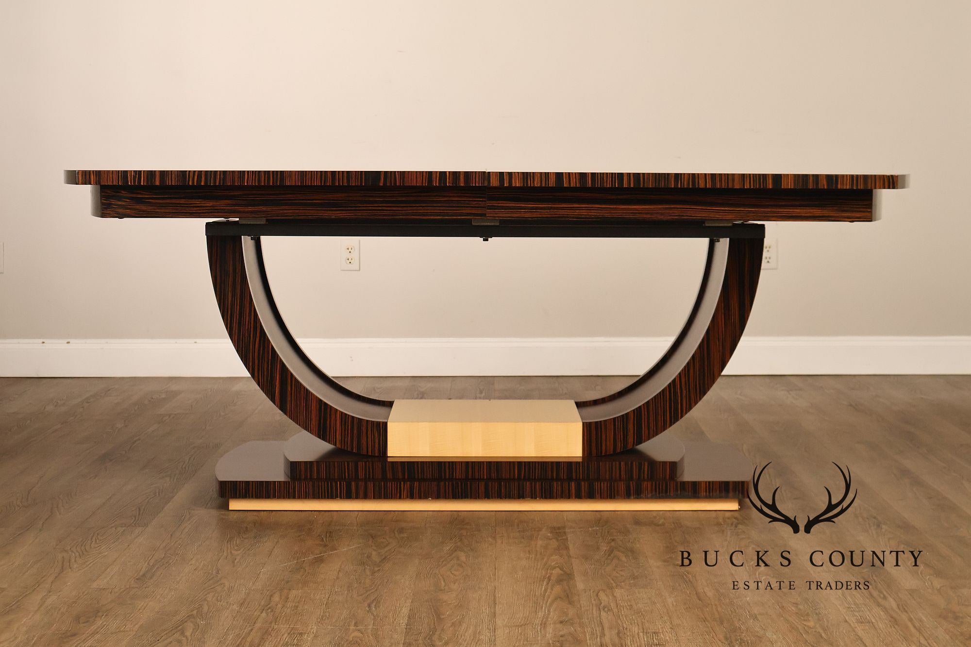 Giorgio Collection Natural Wood Pedestal Dinning Table and 8 Chairs