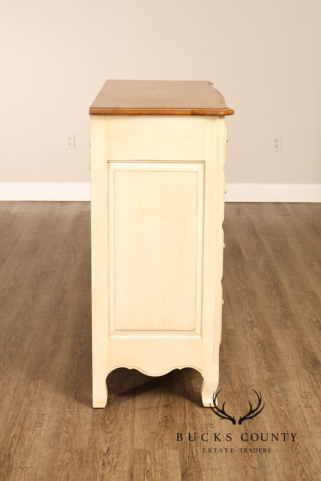 Ethan Allen 'Country French' Distress Painted Chest of Drawers