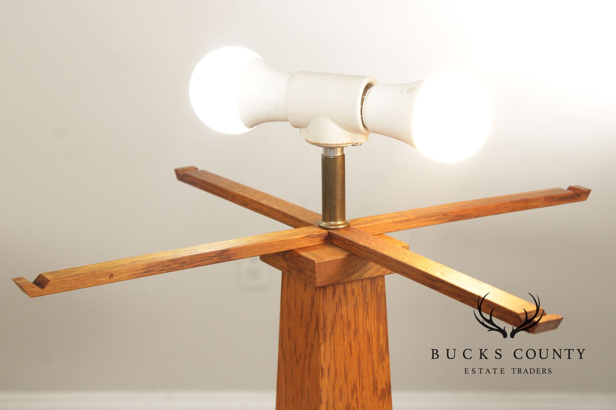 Mission Style Oak and Mica Table Lamp
