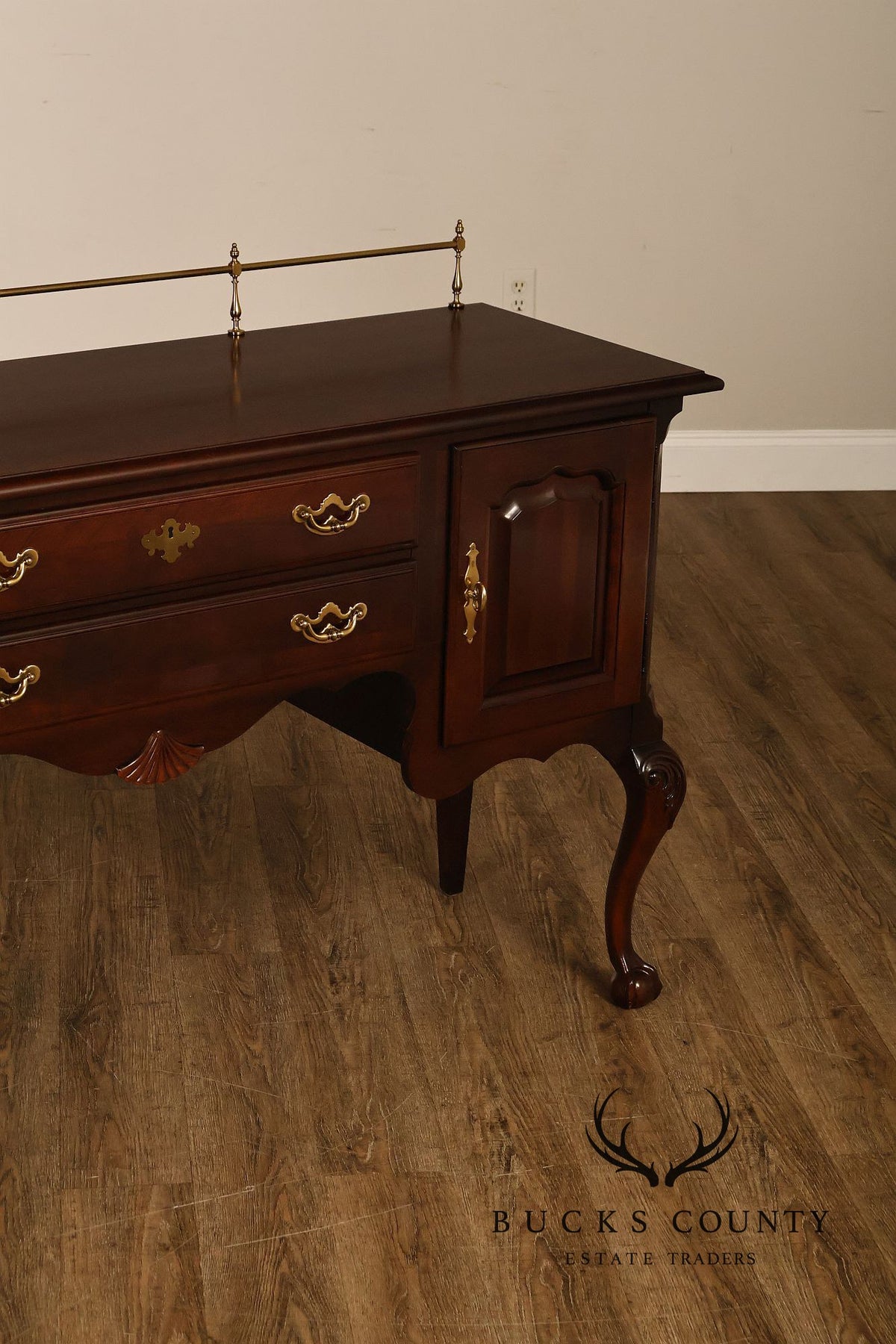 Thomasville 'Collectors Cherry' Georgian Style Sideboard