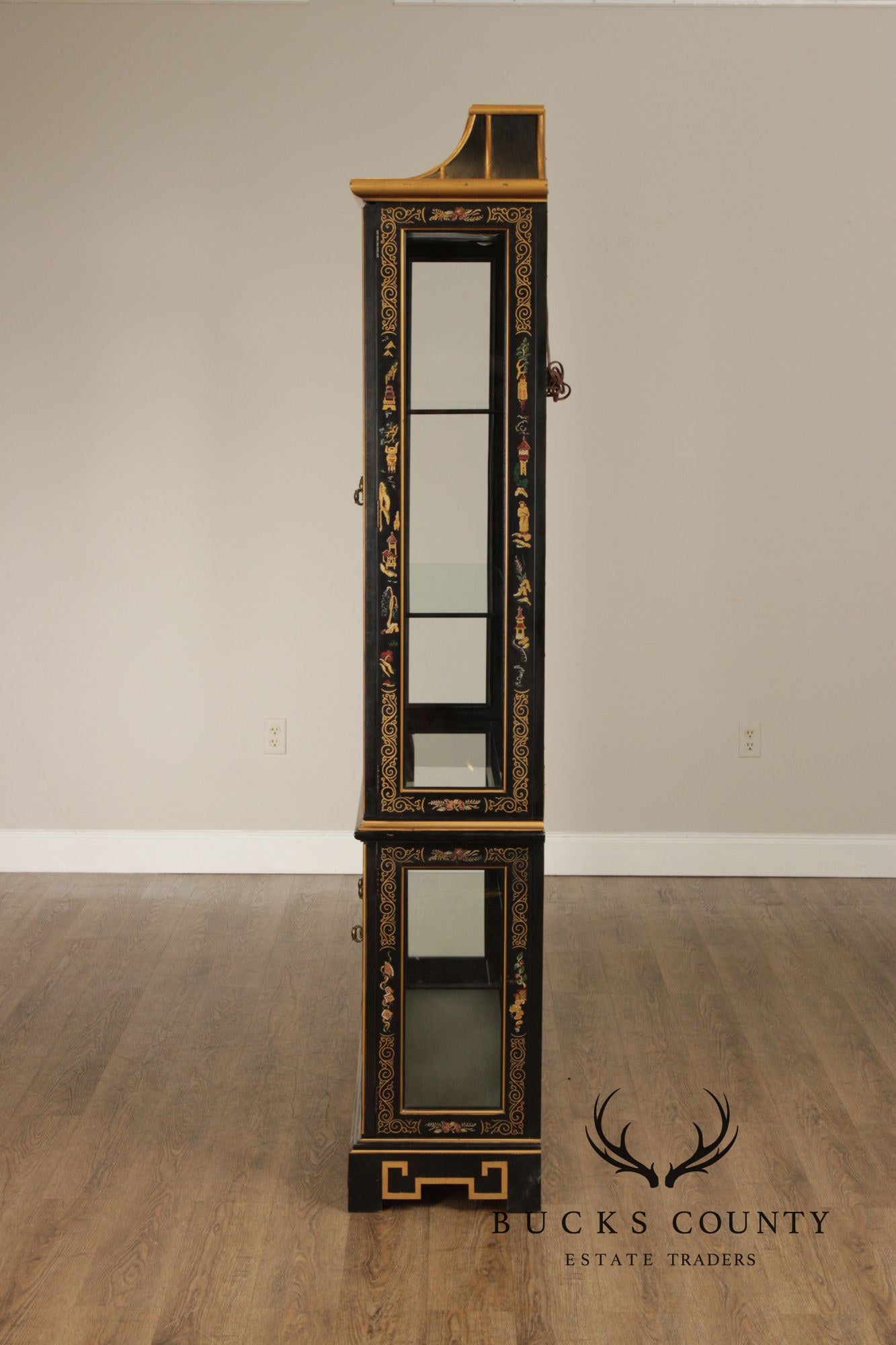 PULASKI FURNITURE CHINOISERIE PAGODA DISPLAY CABINET