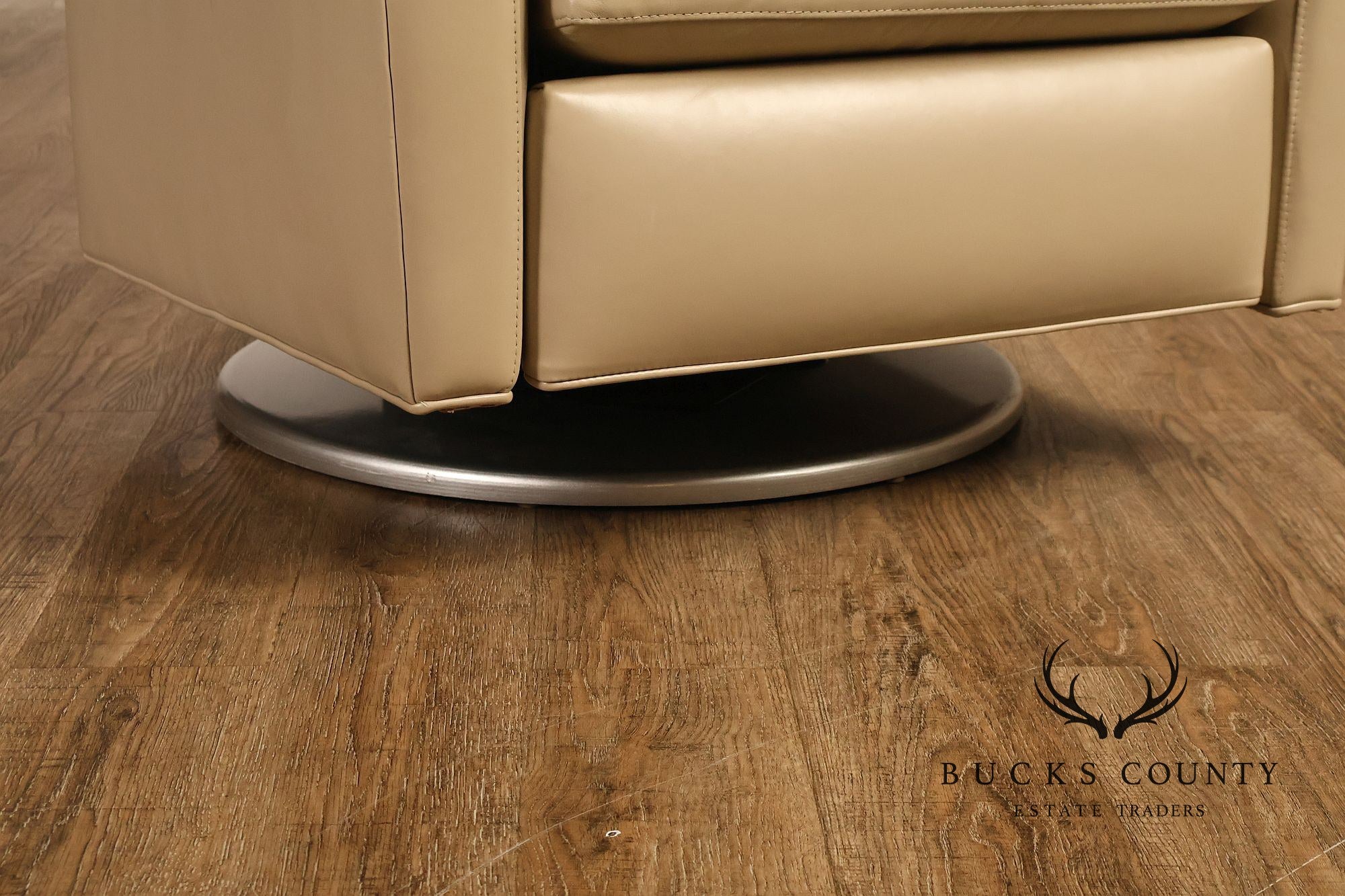 Hancock & Moore Pair of Leather Milo Power Recliners