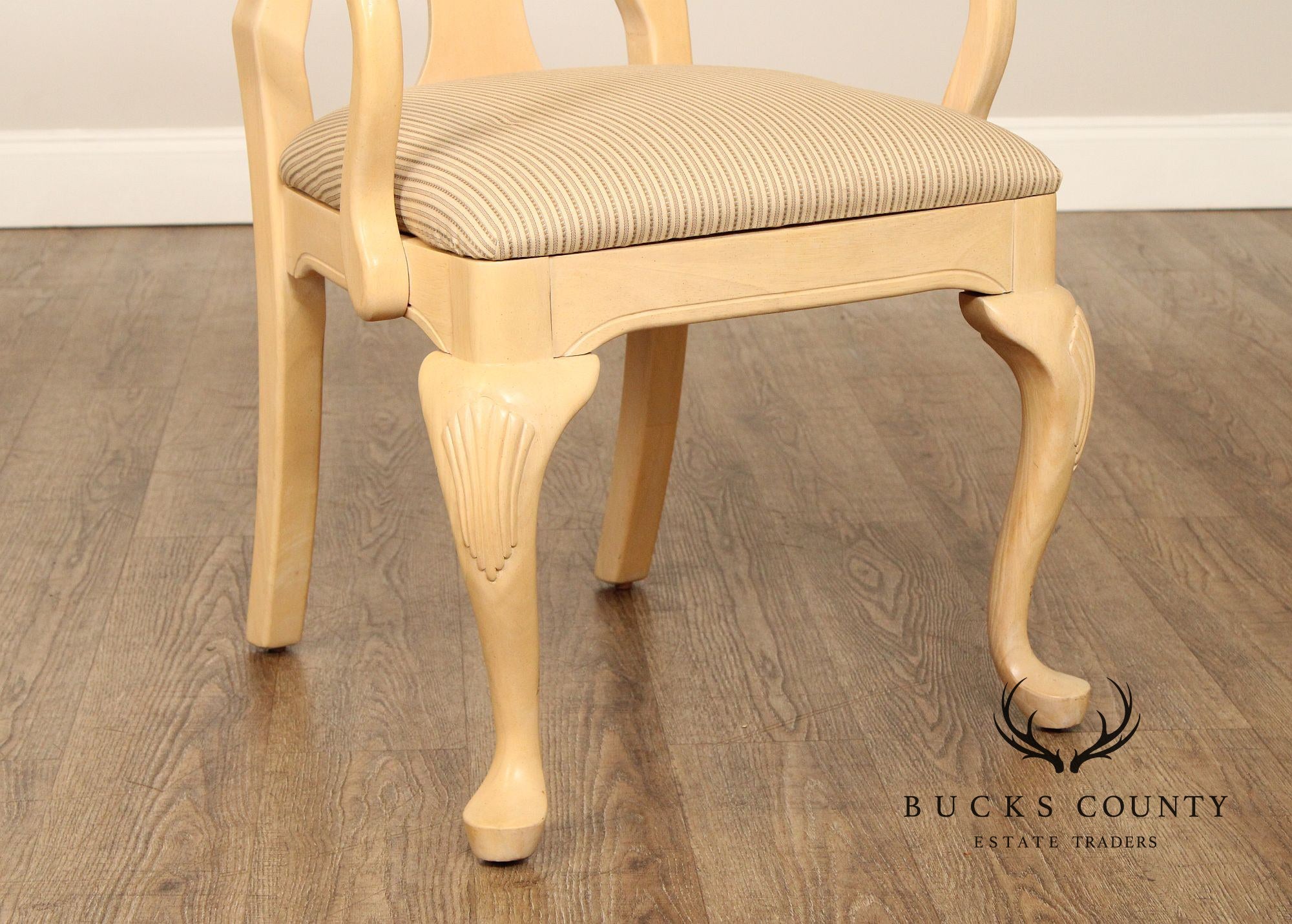 Bernhardt Queen Anne Style Set of Five Painted Dining Chairs