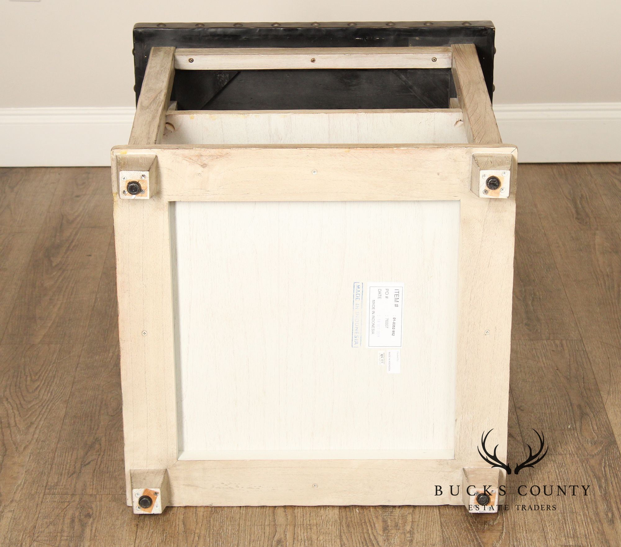 Lexington Furniture Twilight Bay Collection 'Wyatt' Lamp Table