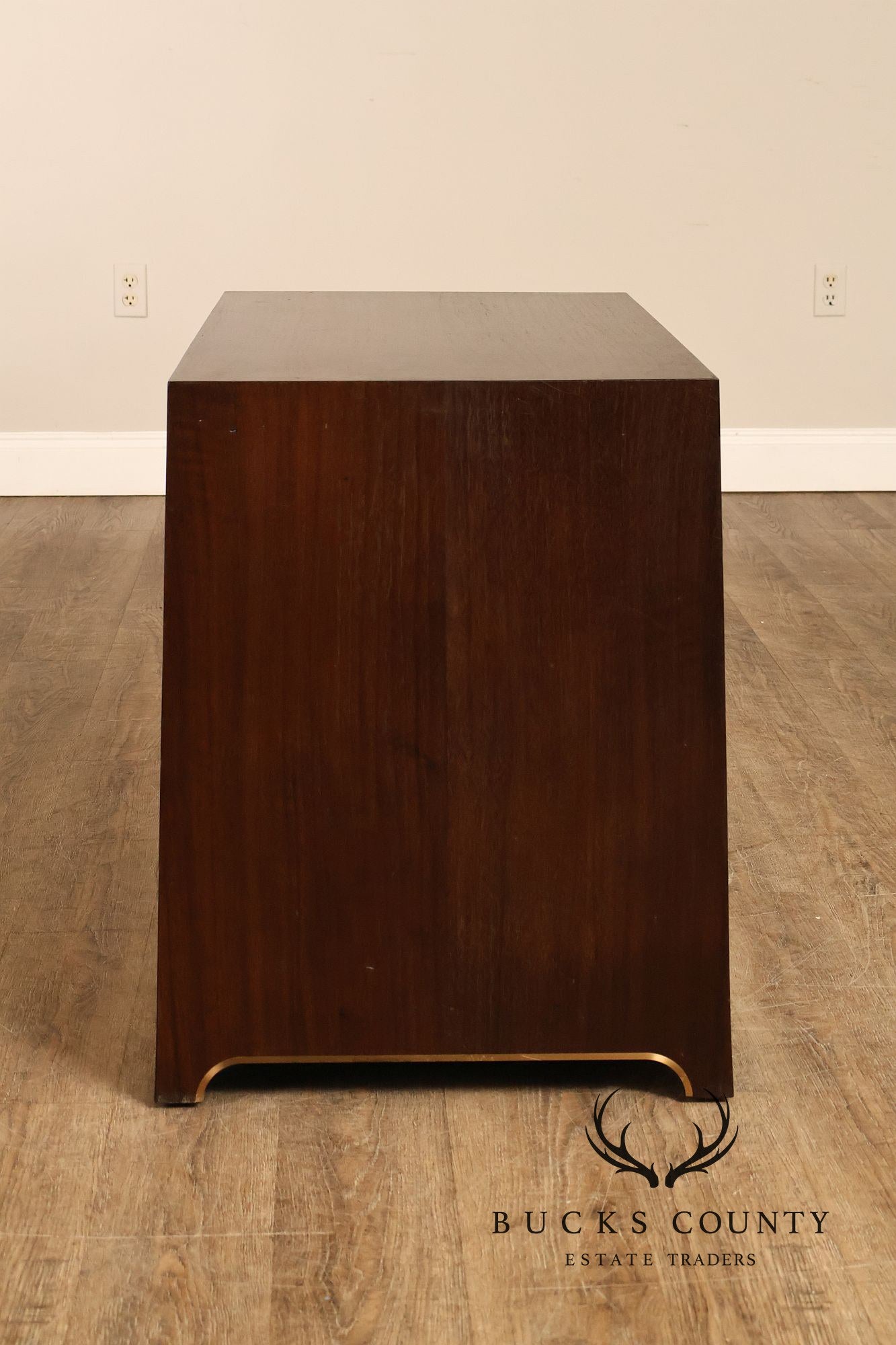 Classic Modern Pair Of Single Drawer Nightstands