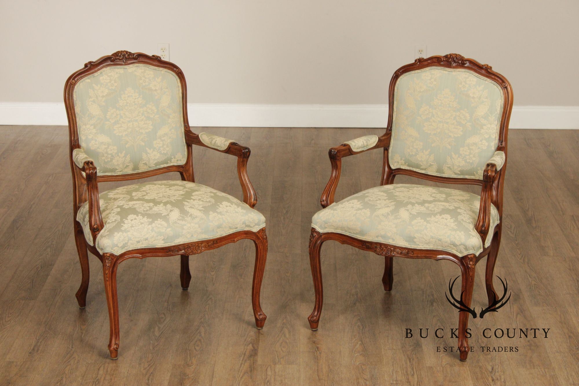 Ethan Allen French Louis XV Style Pair Fauteuil Armchairs