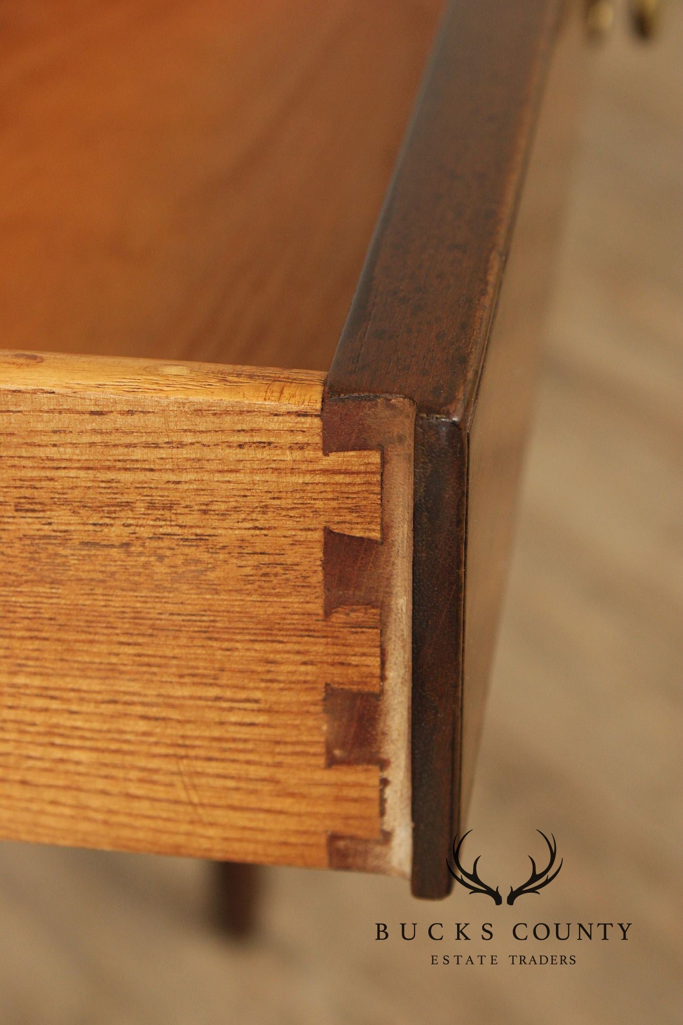 Kittinger Williamsburg Adaptation Pair of Mahogany Console Tables