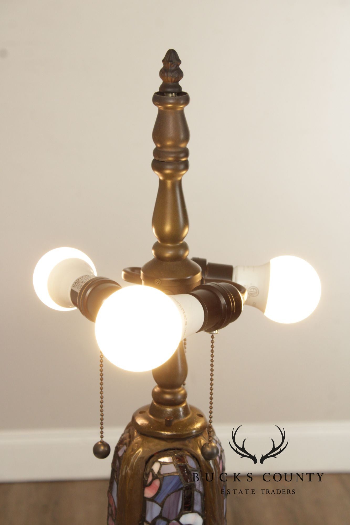 Tiffany Style Art Glass Table Lamp