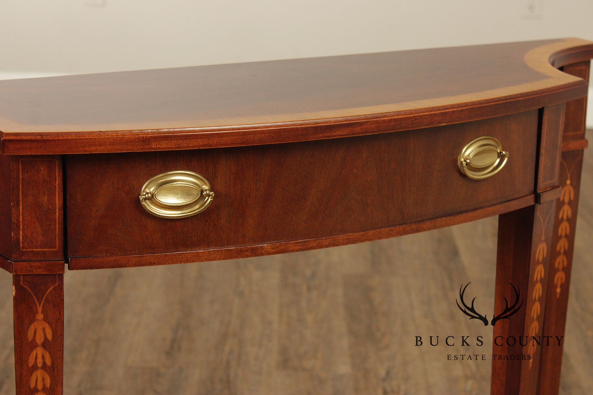Thomasville The Mahogany Collection Hepplewhite Style Inlaid Console Table