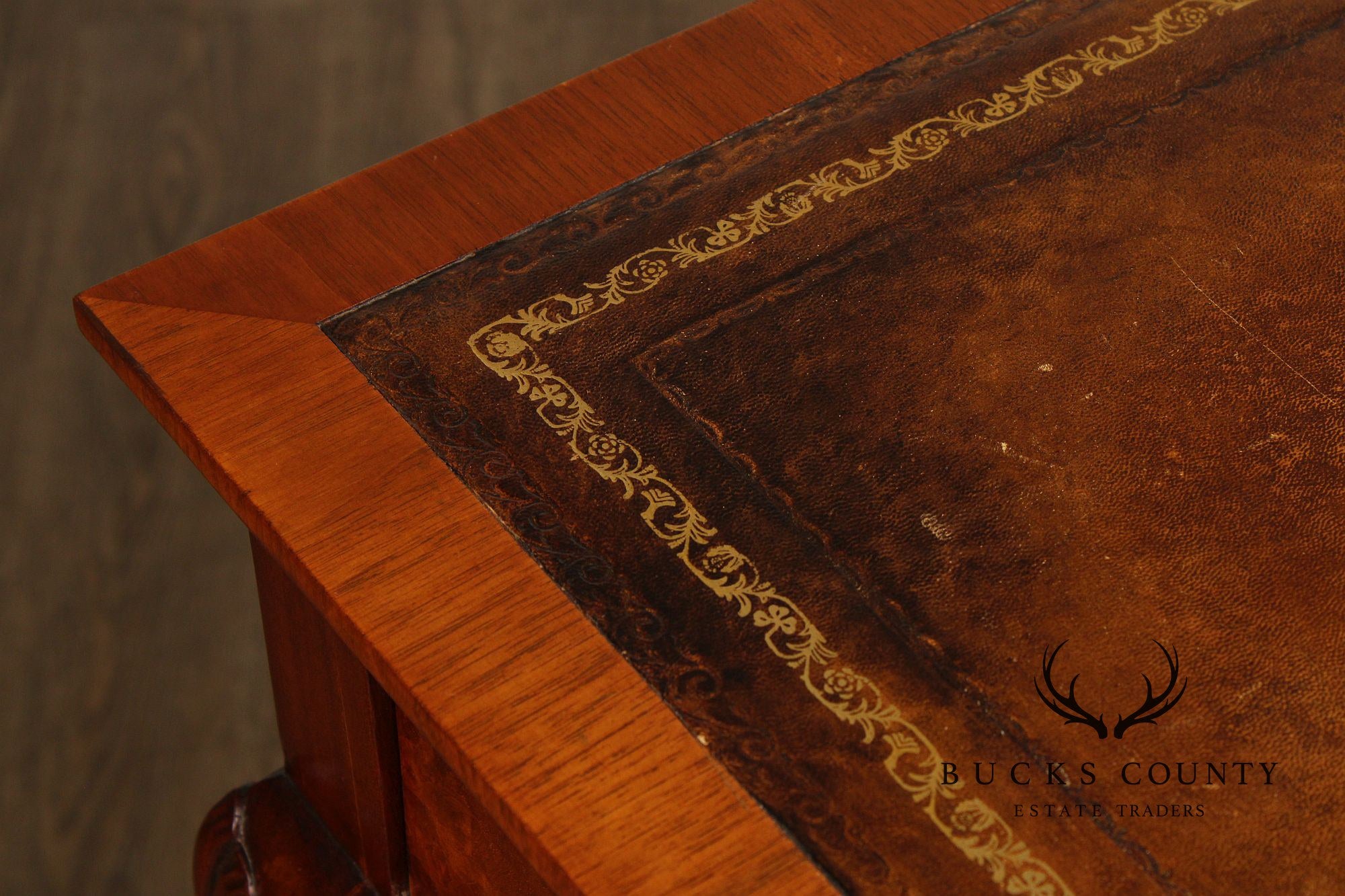 Queen Anne Style Burl Wood Leather Top Folding Games Table