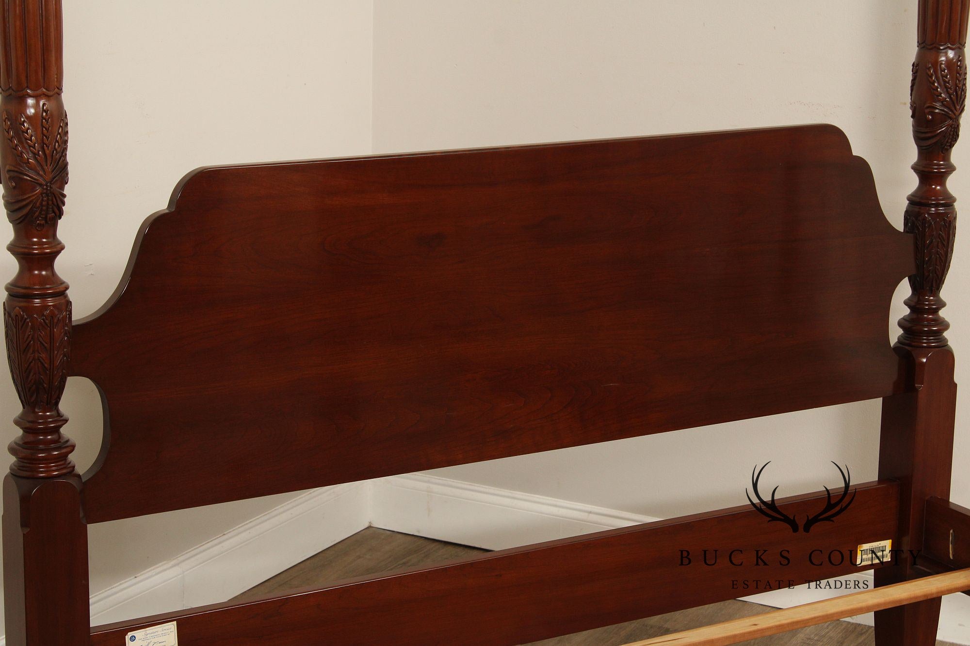 Ethan Allen 'Georgian Court' Cherry Rice Carved Queen Size Poster Bed