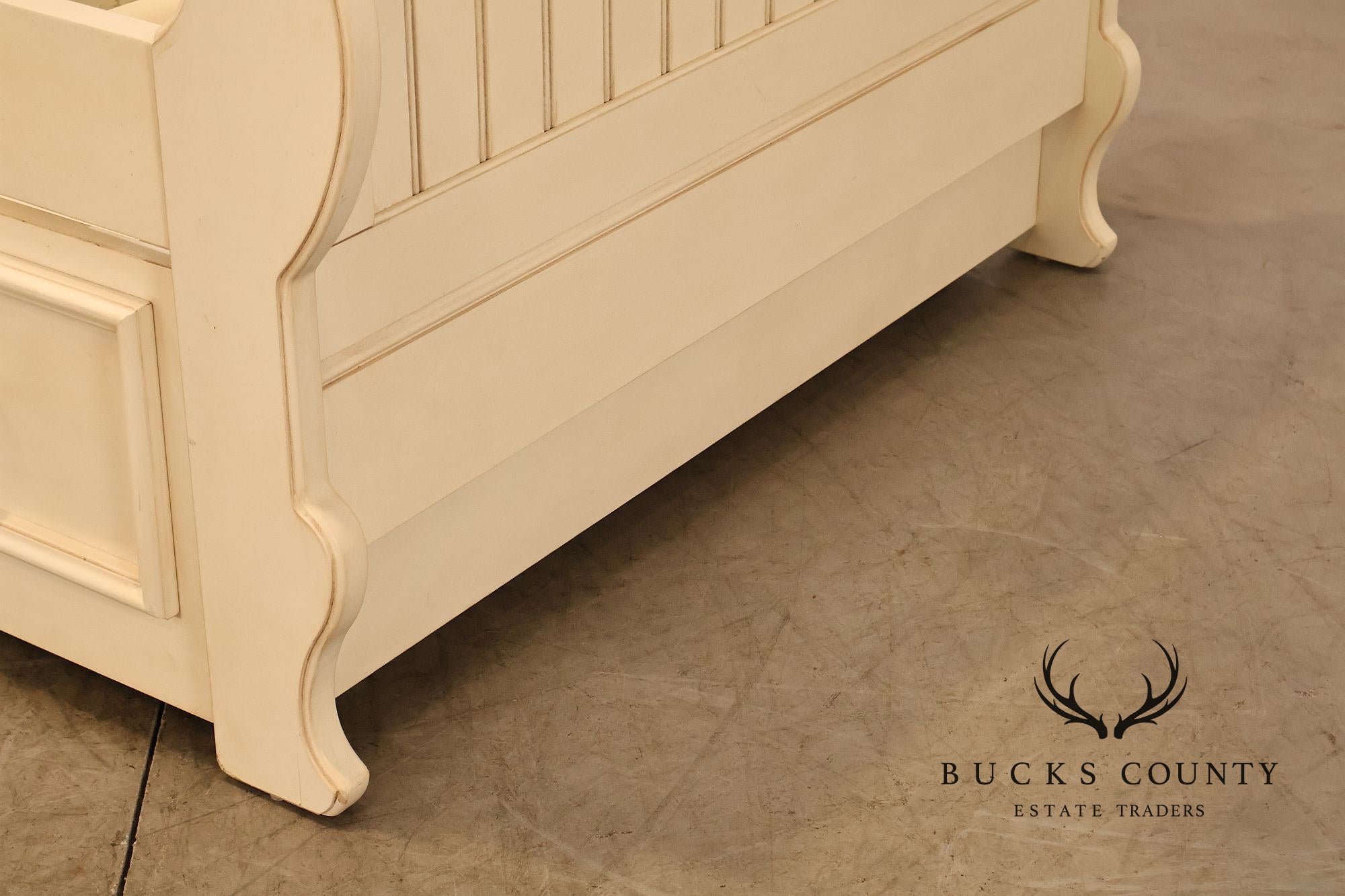 Ethan Allen Painted Beadboard Trundle Daybed