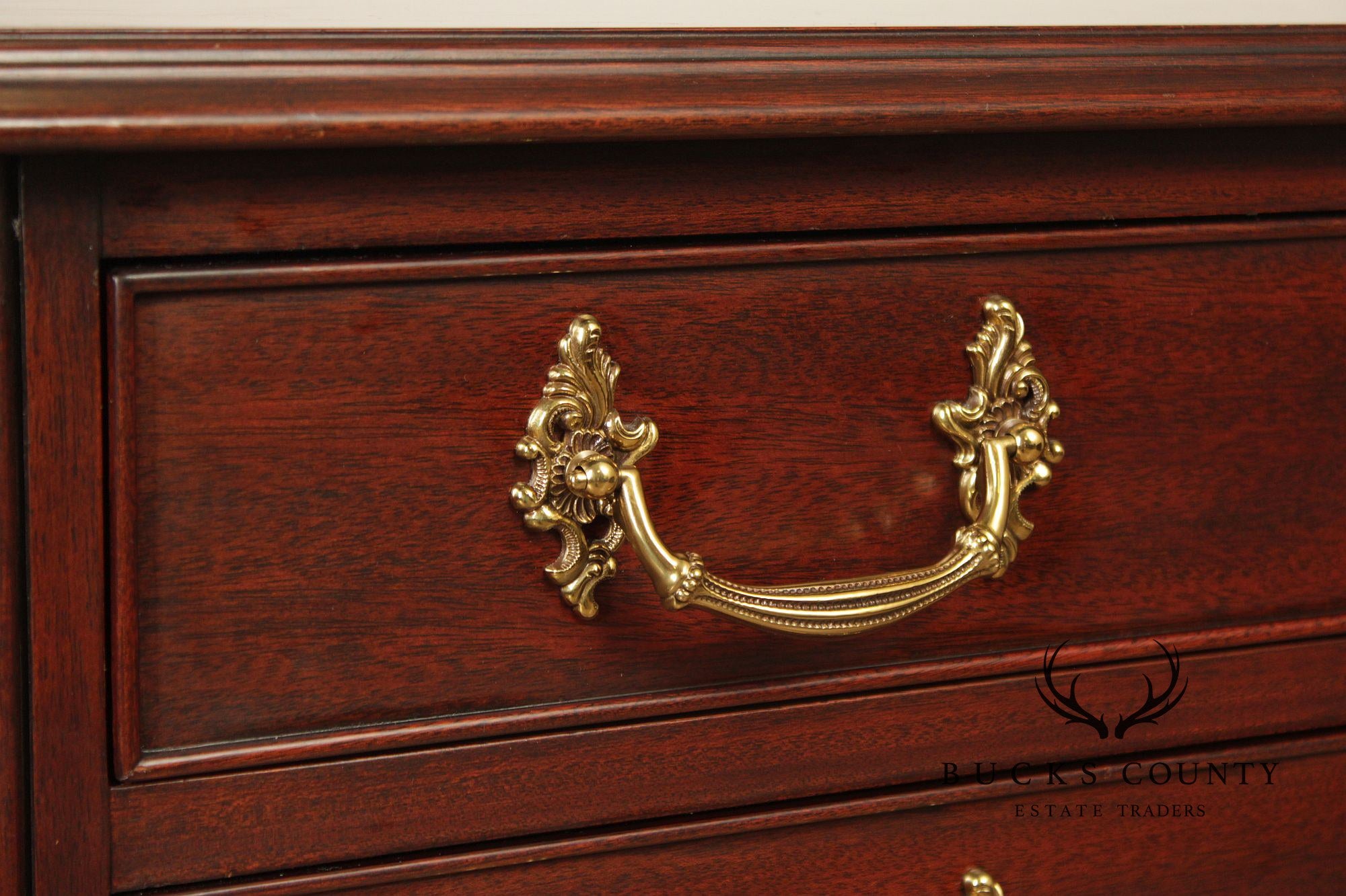 Henkel Harris Georgian Style Pair of Mahogany Nightstands