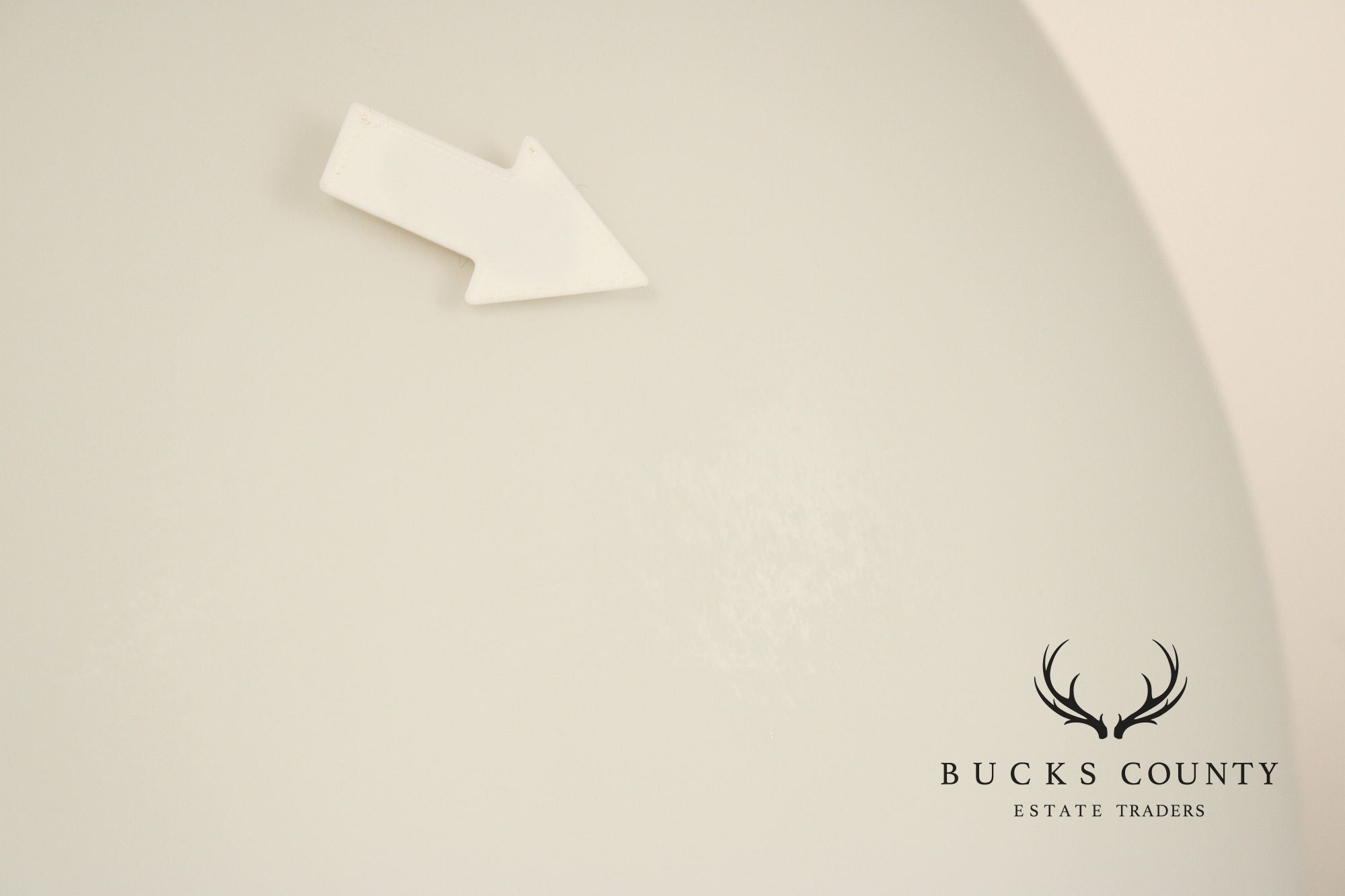 Laurel Lamp Company Mid Century Modern Glass Egg Lamp