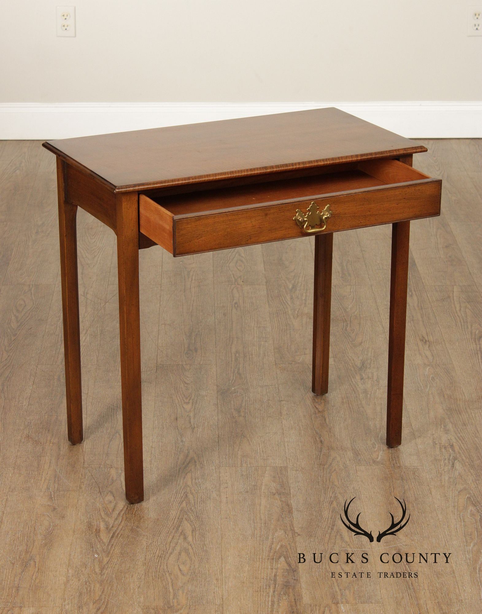 Kittinger Williamsburg Adaptation Pair of Mahogany Console Tables
